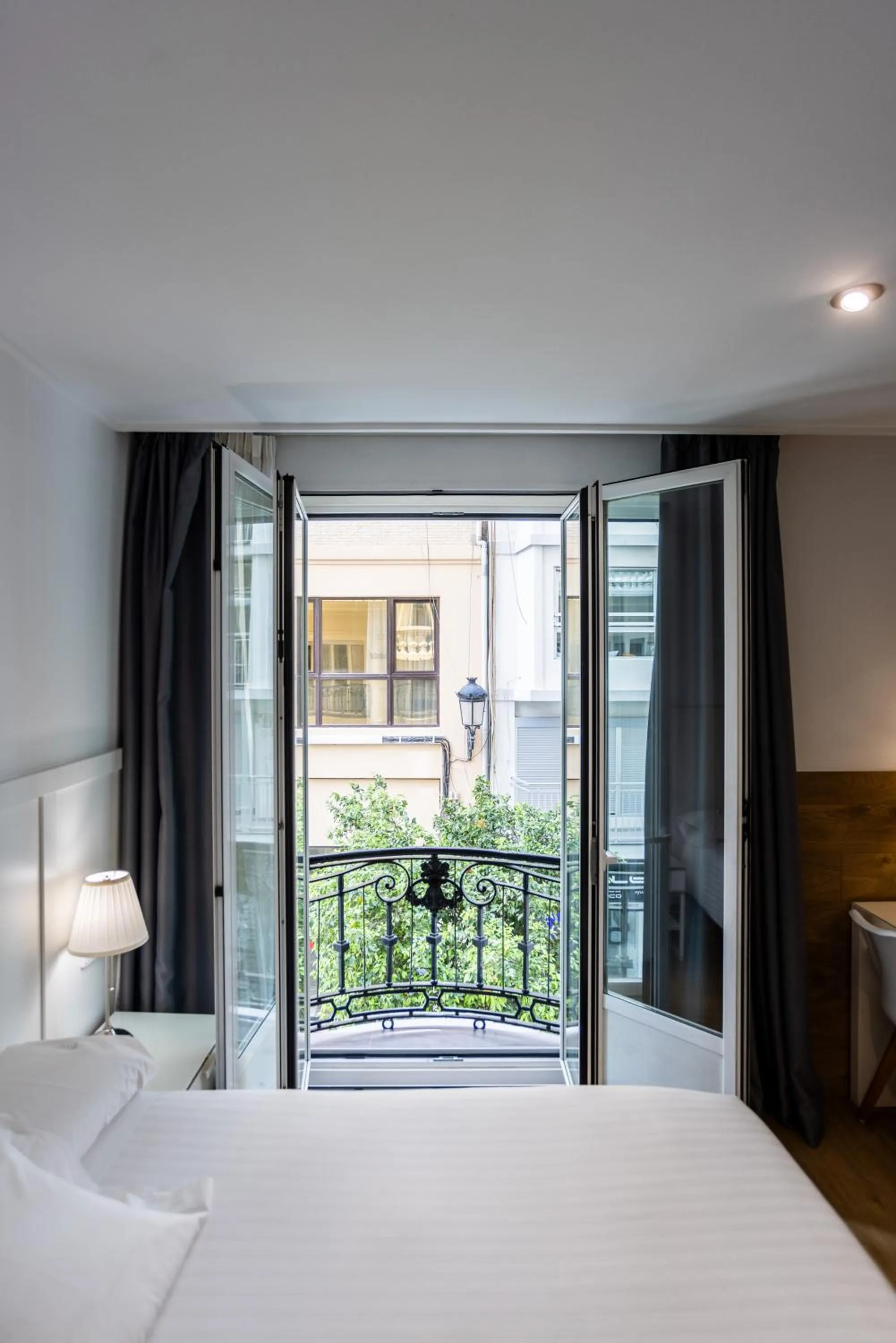 Balcony/Terrace, Bed in Venecia Plaza Centro