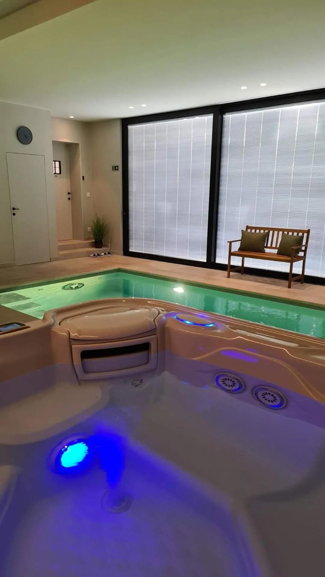 The Newport Lodge included 3h PRIVATE indoor welnes & use e-bikes