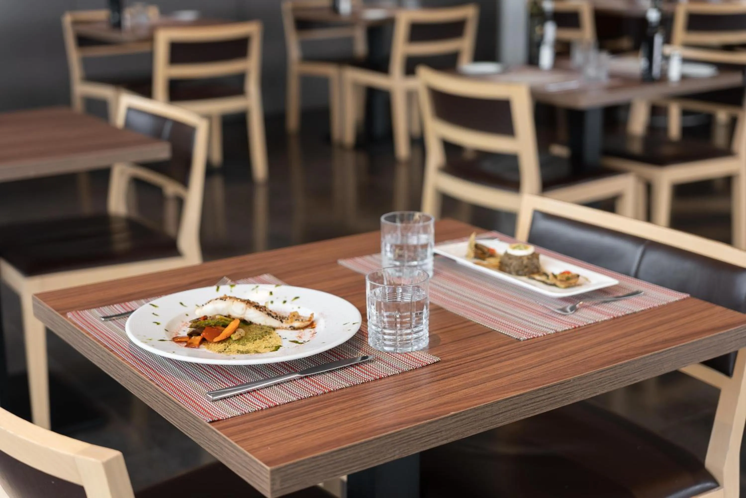 Restaurant/places to eat in Port Elche