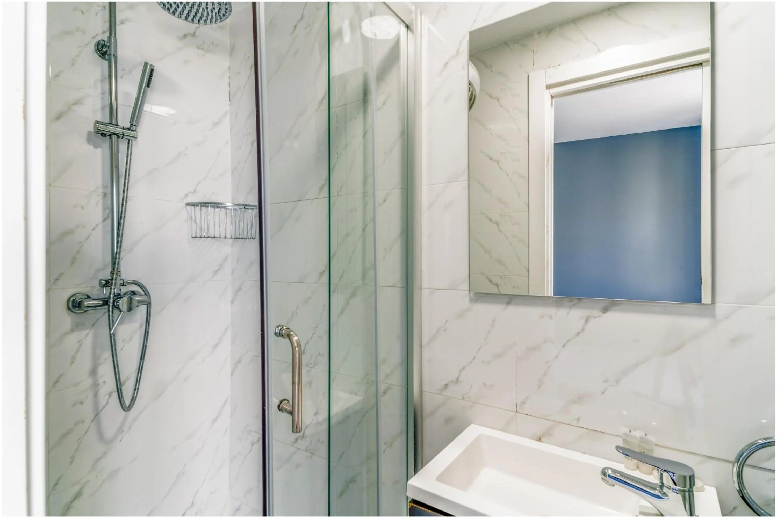 Shower in SL Marbella