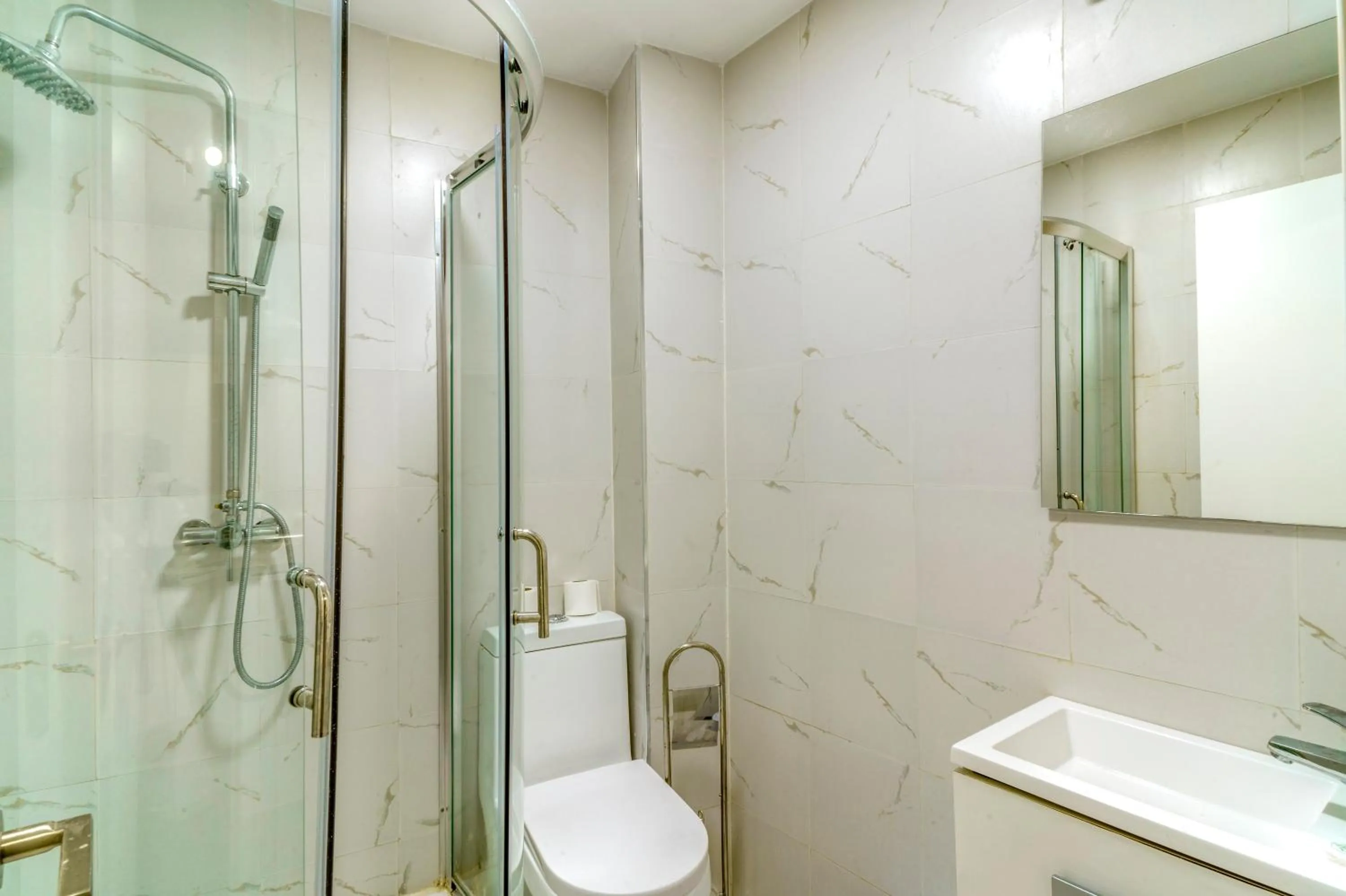 Shower in SL Marbella