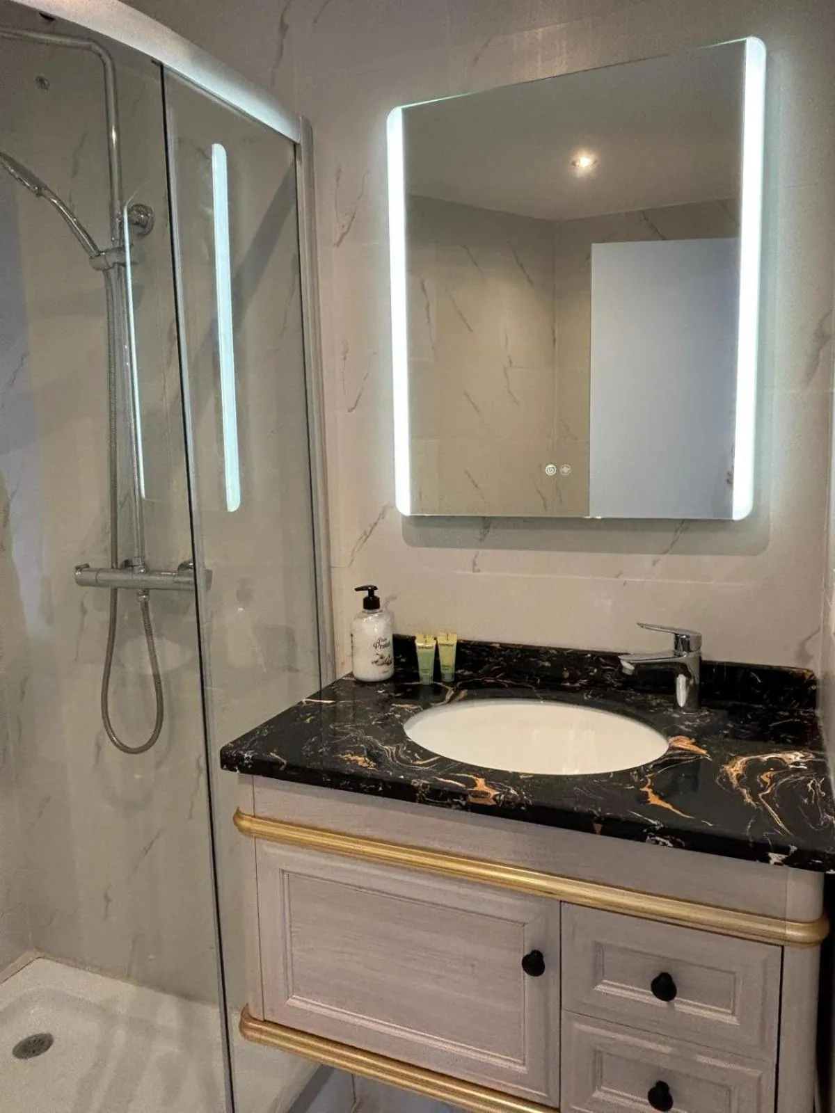 Bathroom in SL Marbella