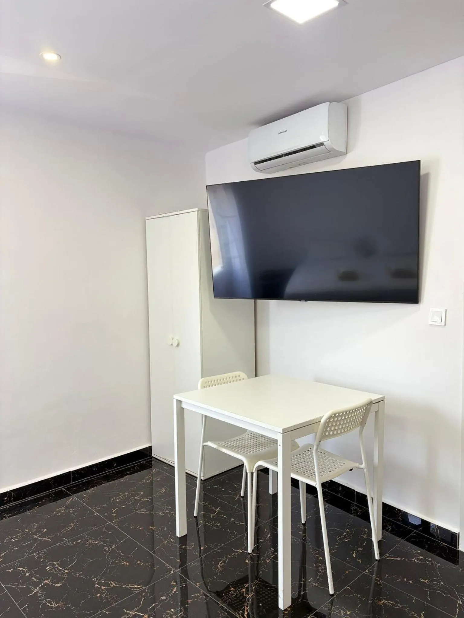 Communal lounge/ TV room in SL Marbella