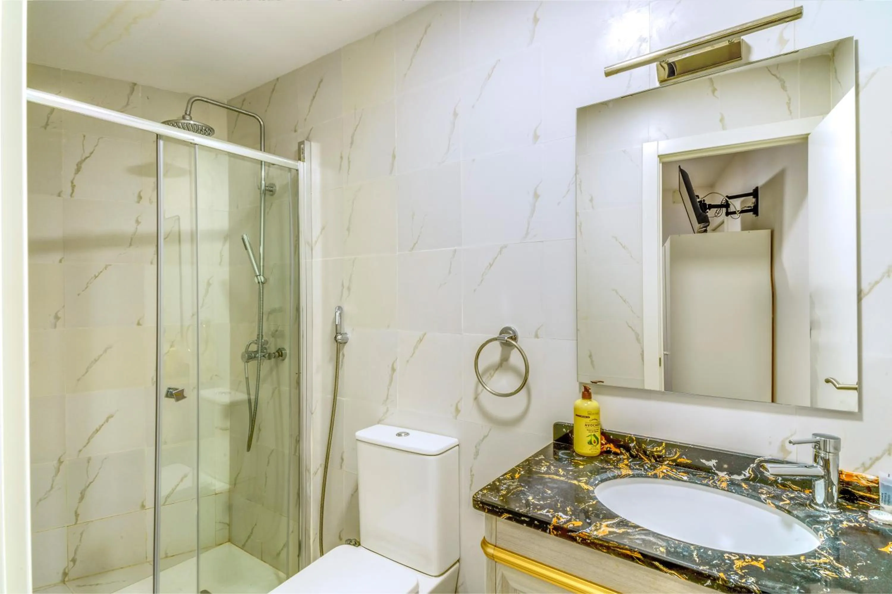 Shower in SL Marbella