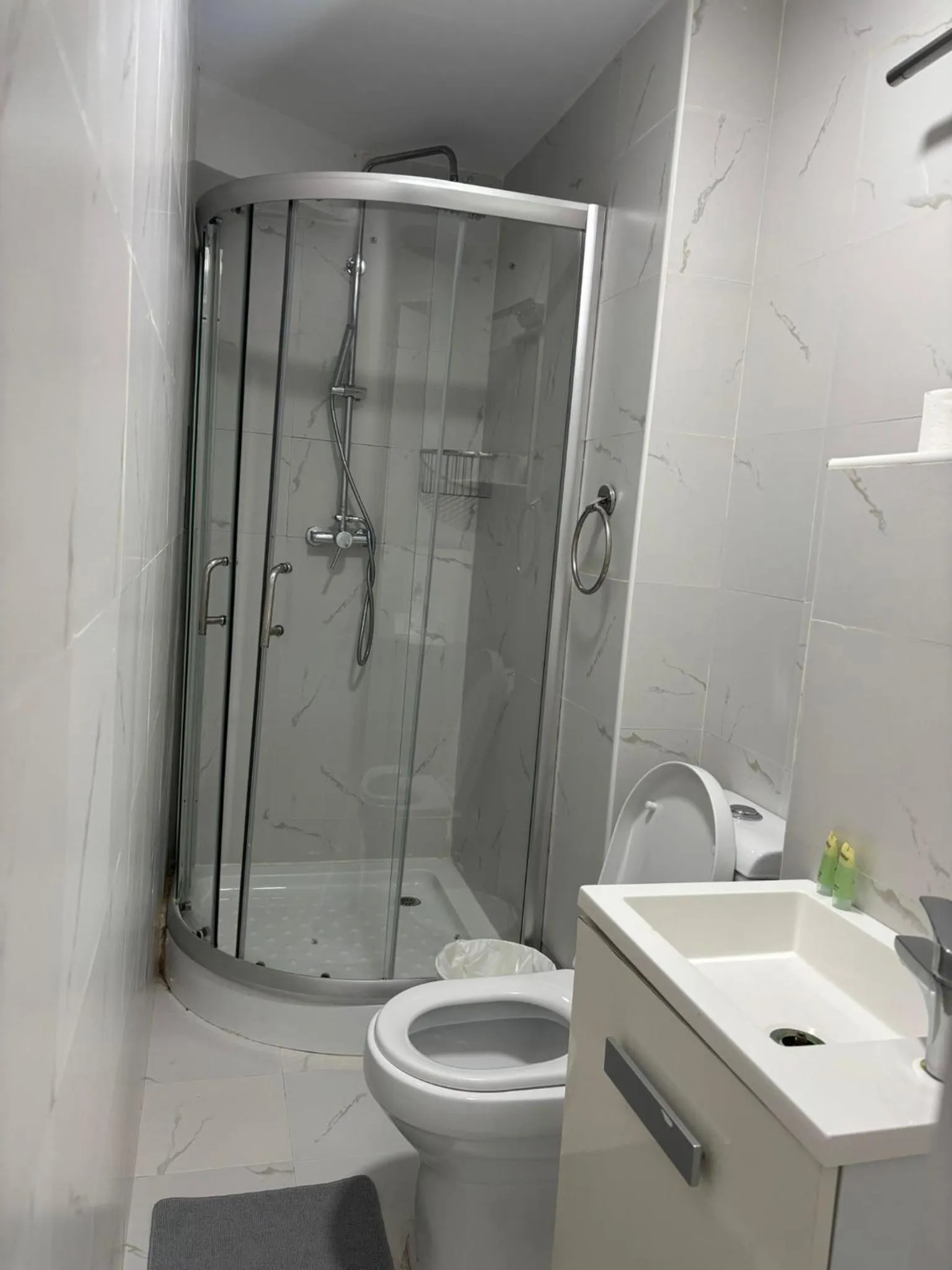 Shower in SL Marbella