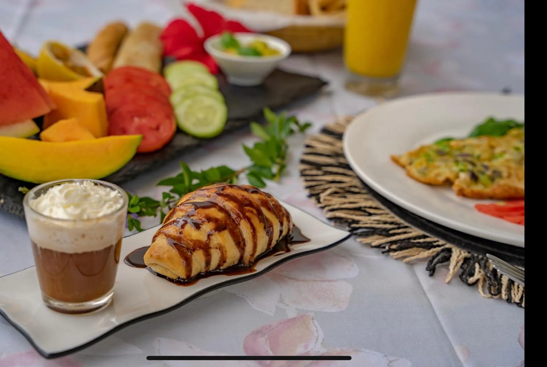 Food and drinks in Haber Hotel & SPA