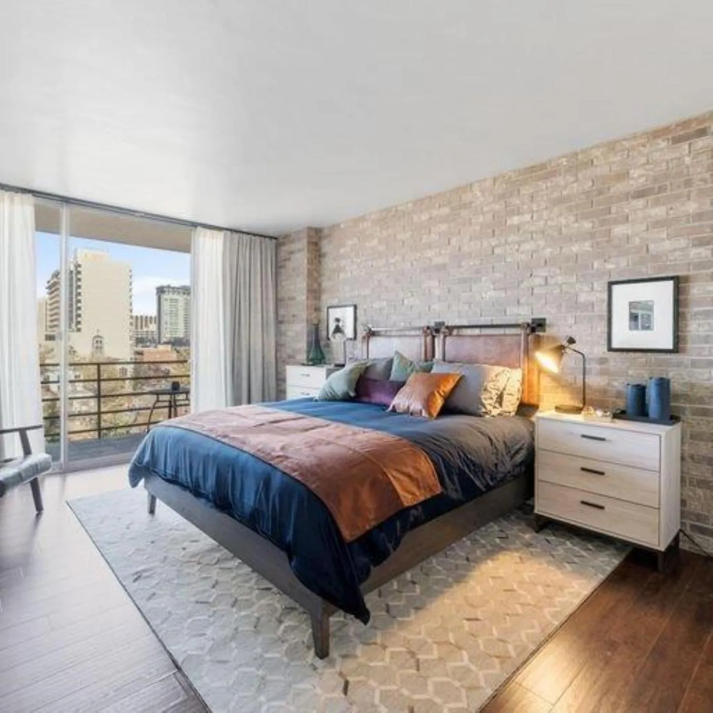 Bed in Panorama Place