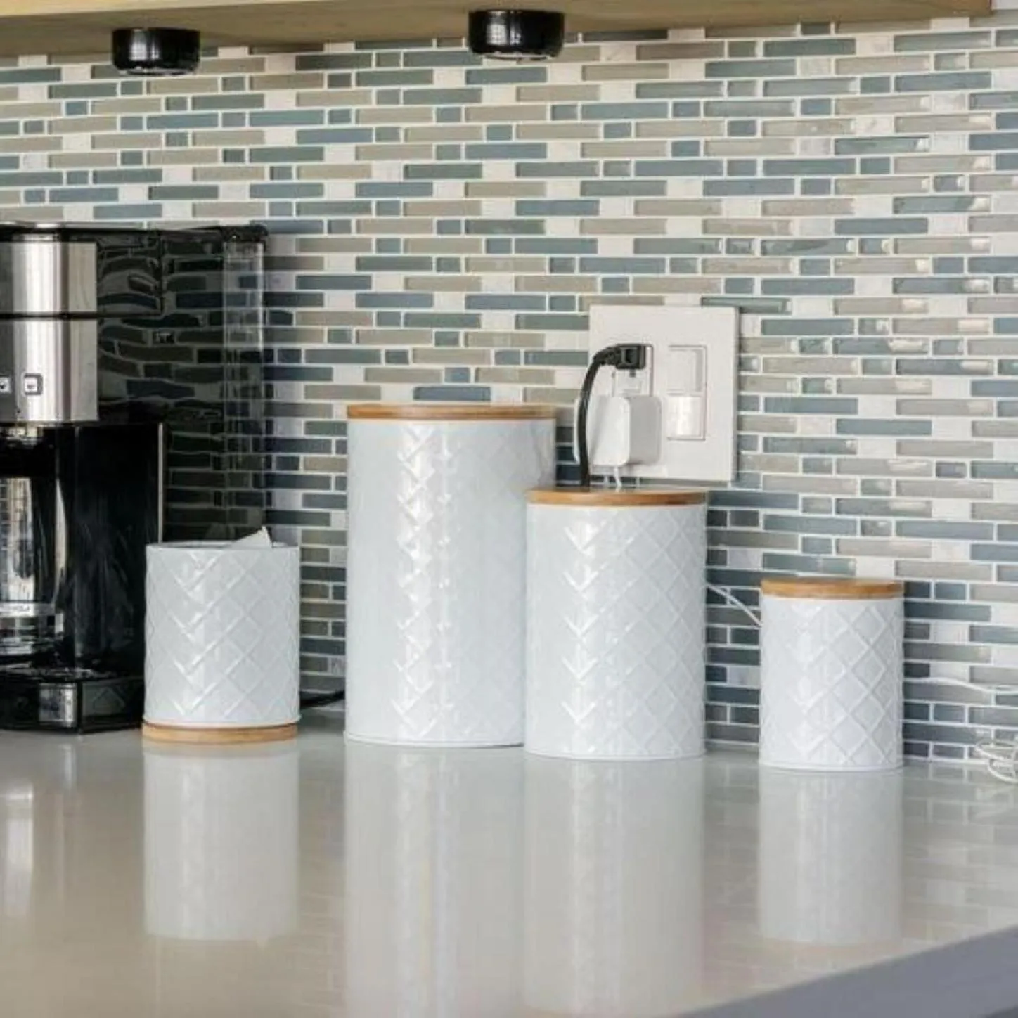 Coffee/tea facilities in Panorama Place