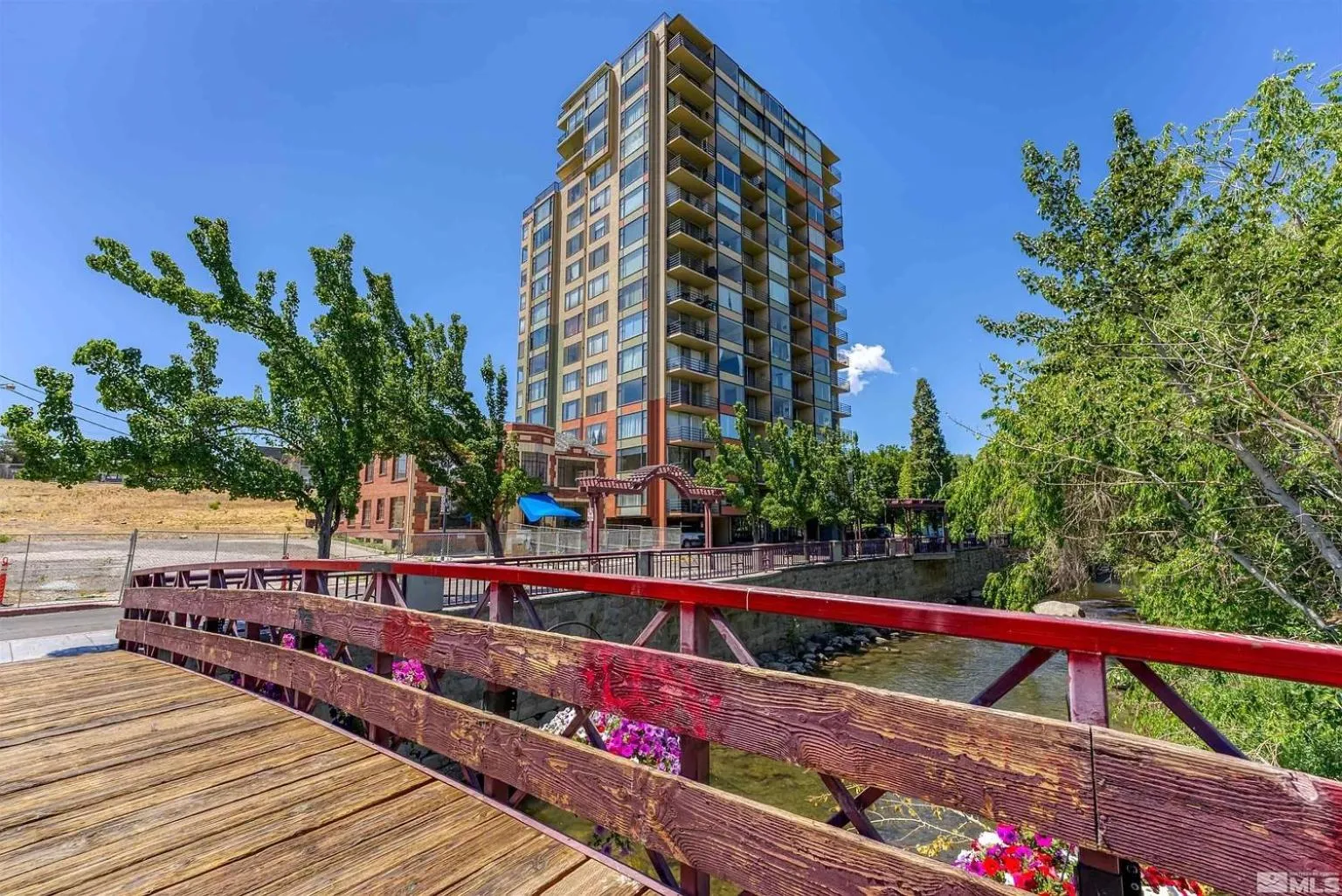 Property building in Panorama Place