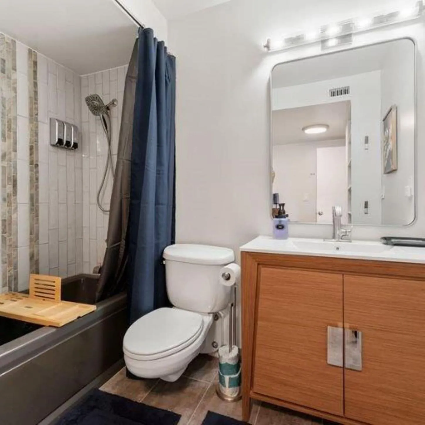 Shower in Panorama Place