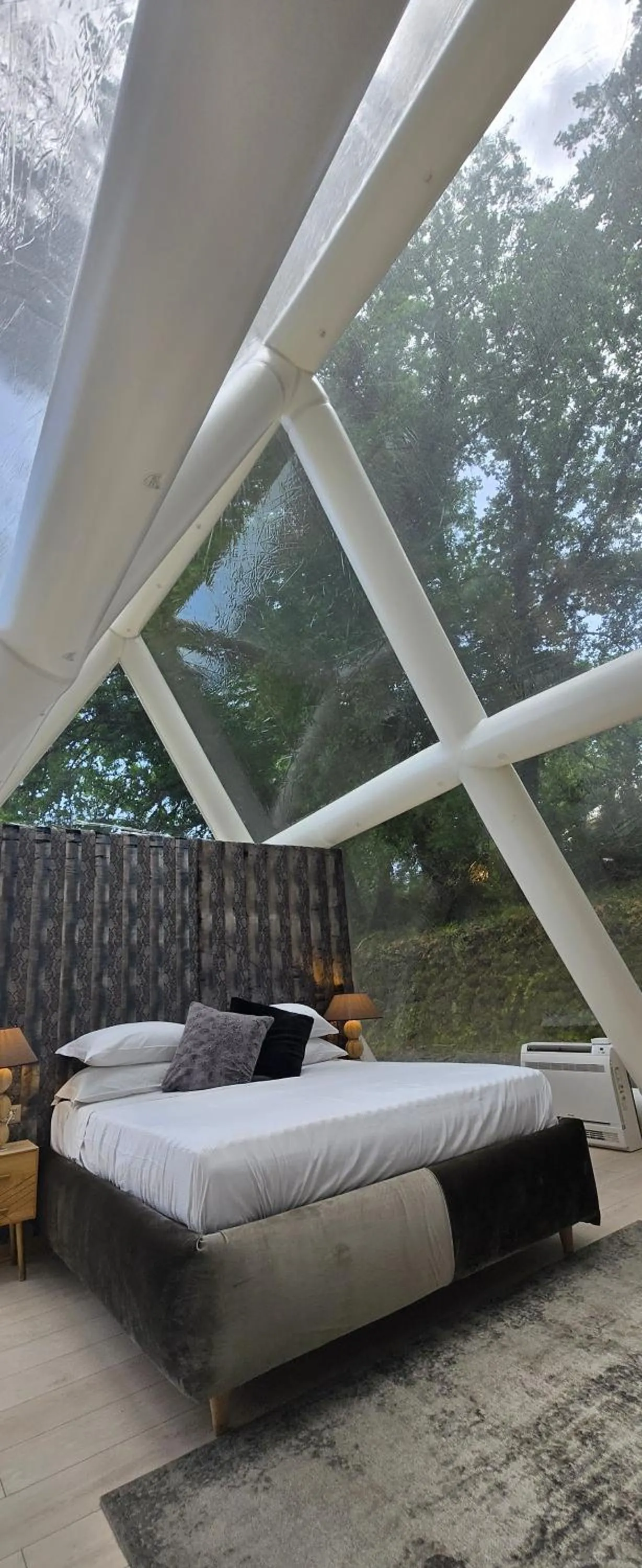 Bed in Bubble Glamping Sicily
