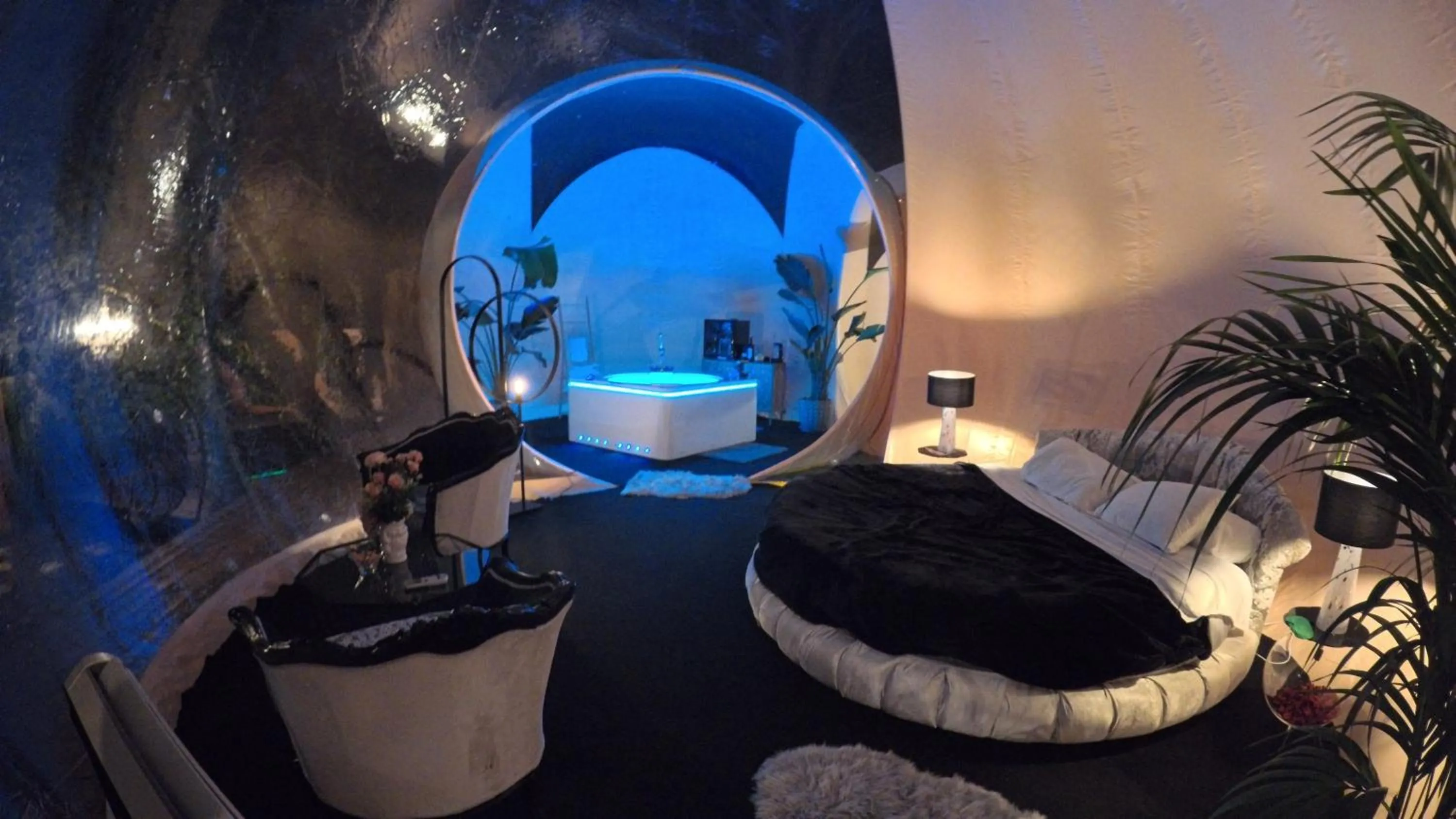 Photo of the whole room in Bubble Glamping Sicily