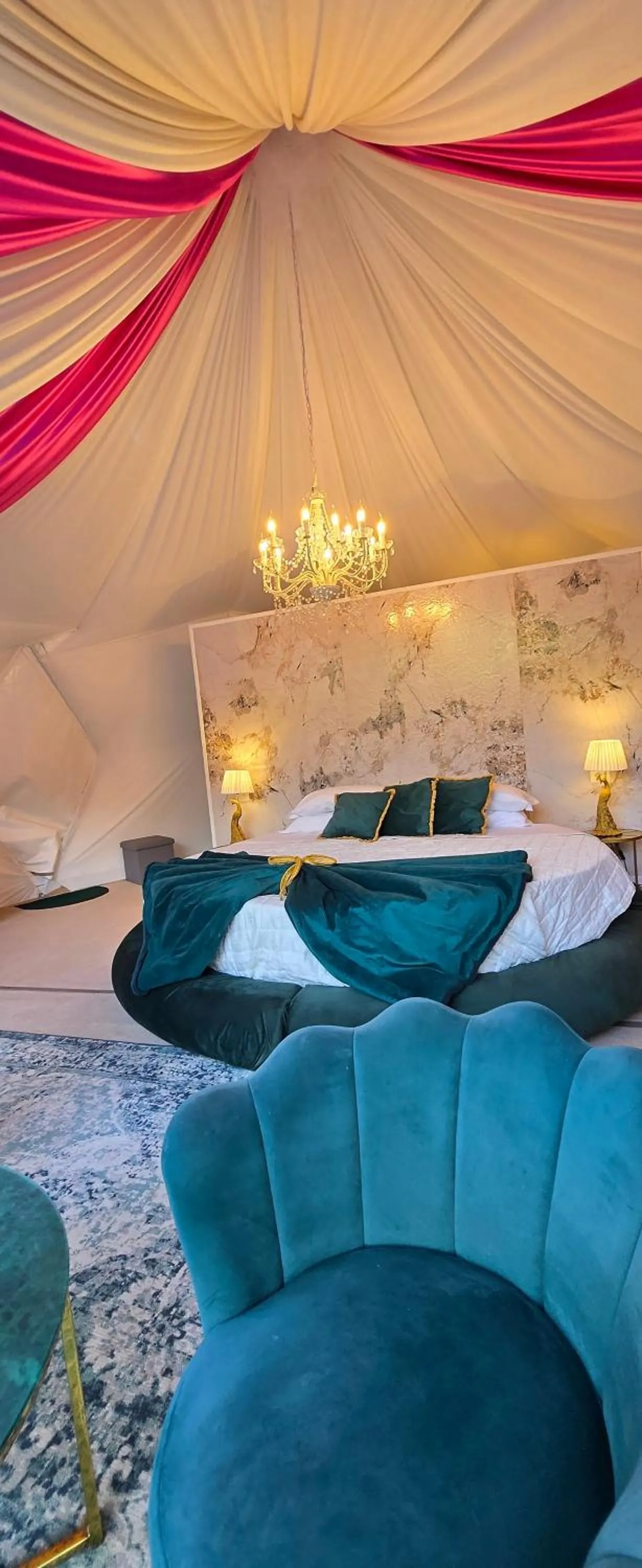Property building, Bed in Bubble Glamping Sicily