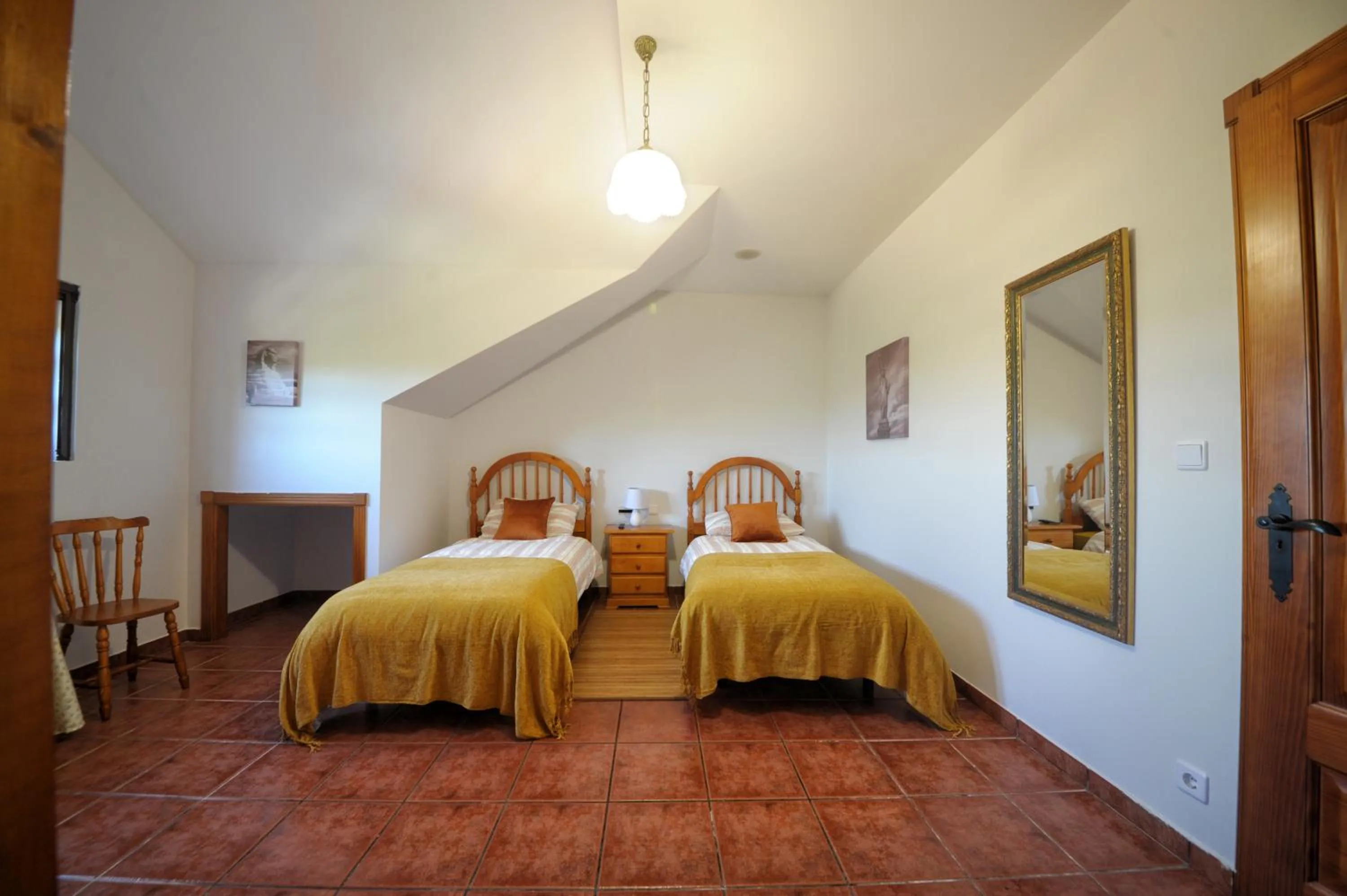 Twin Room with Mountain View. in Hotel Mar de Queo