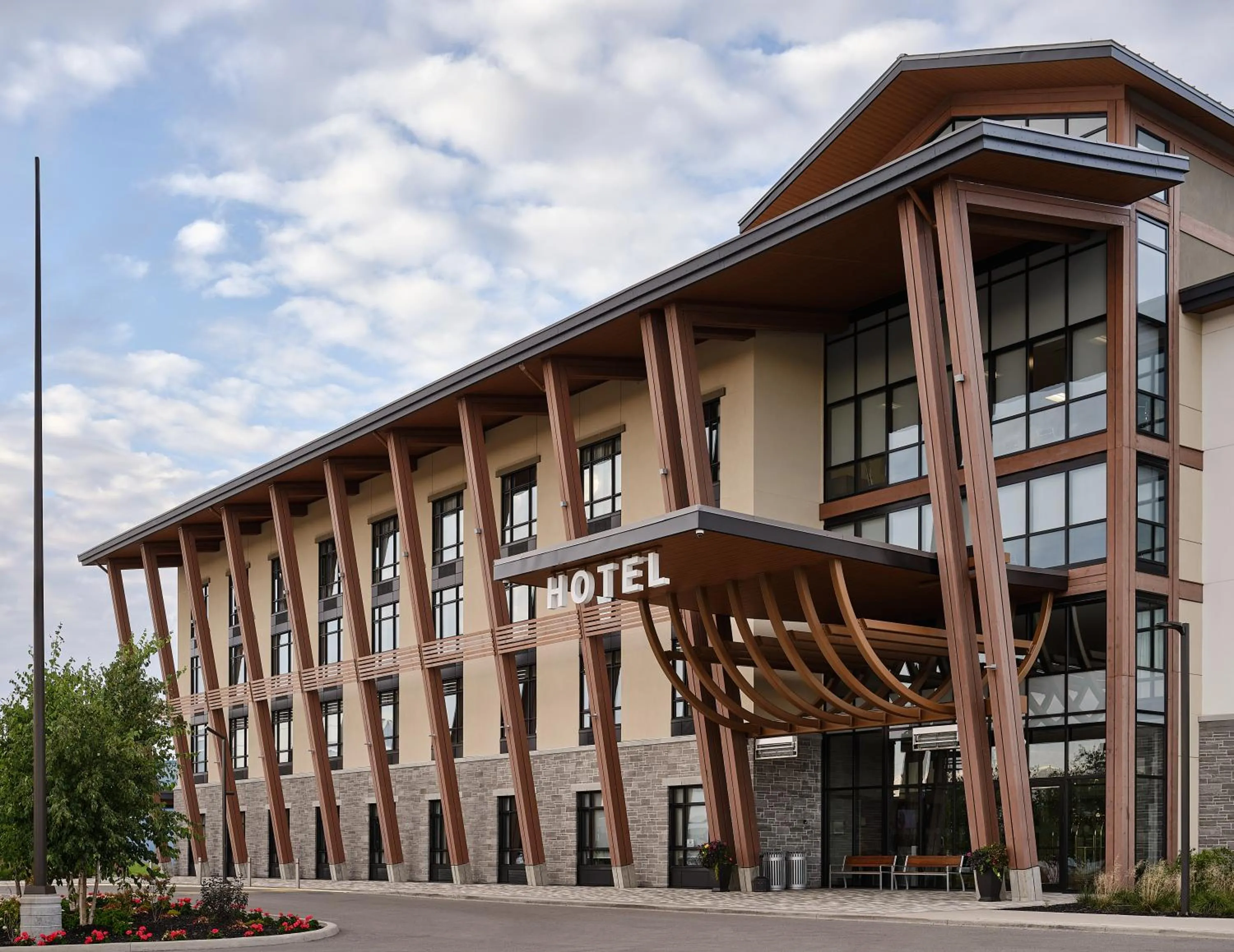 Facade/entrance in Great Blue Heron Hotel