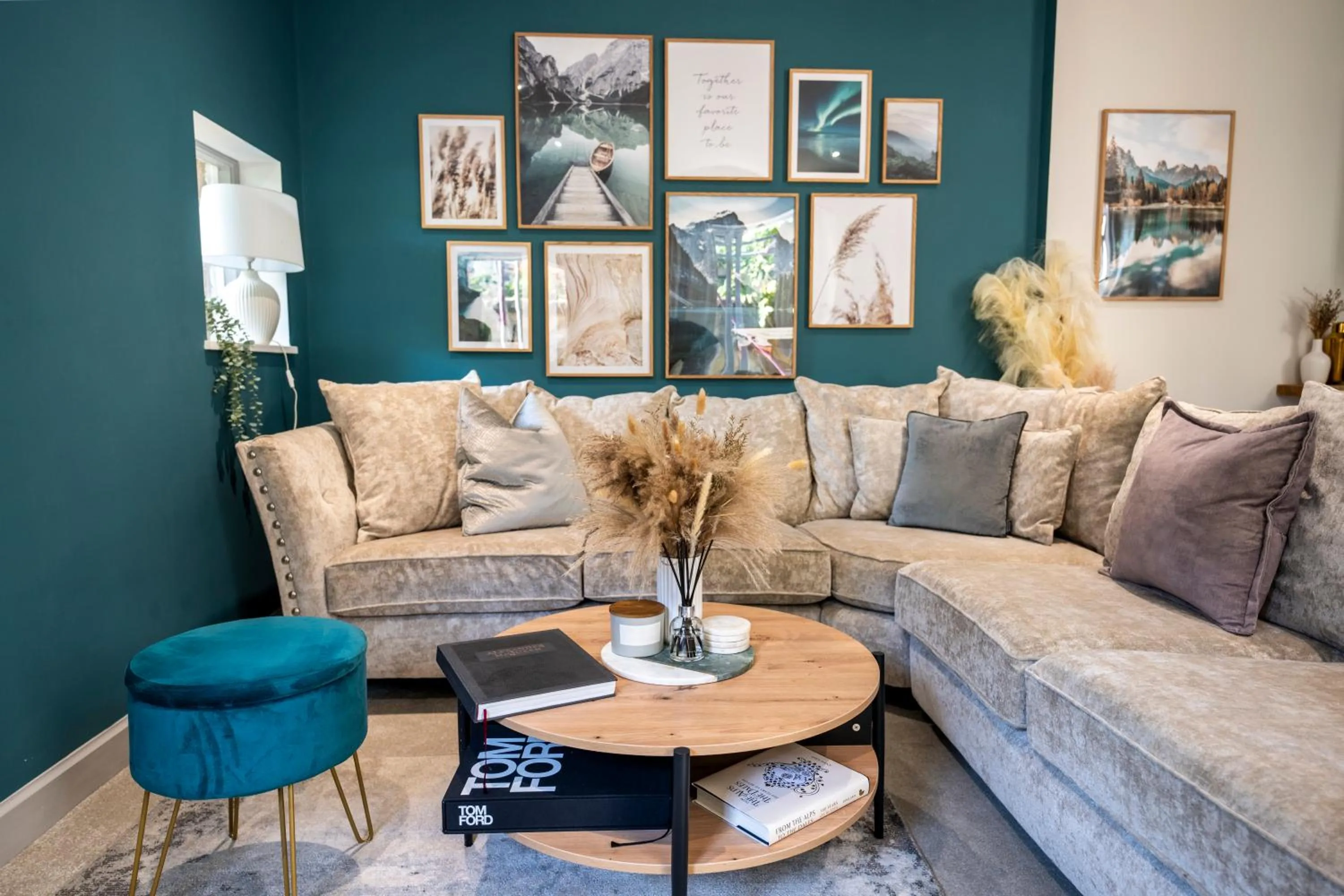 Spring Mount Huge Luxury Full Apartment- Harrogate Centre-Two extremely comfy Kingsize Bedrooms-Fully equipped Modern Kitchen-Cosy living room with Huge TV