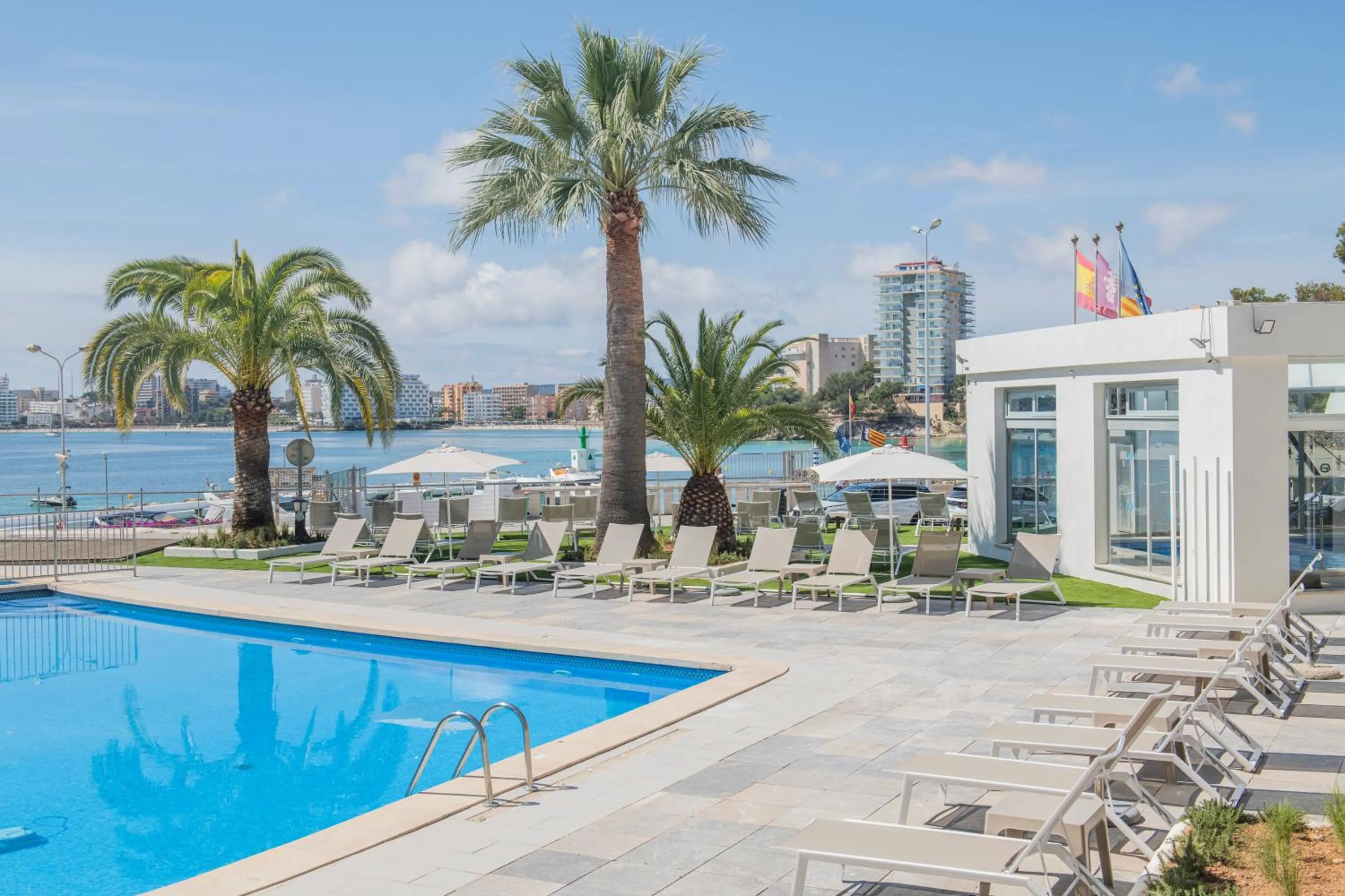 Sea view in Roc Portonova Apartaments