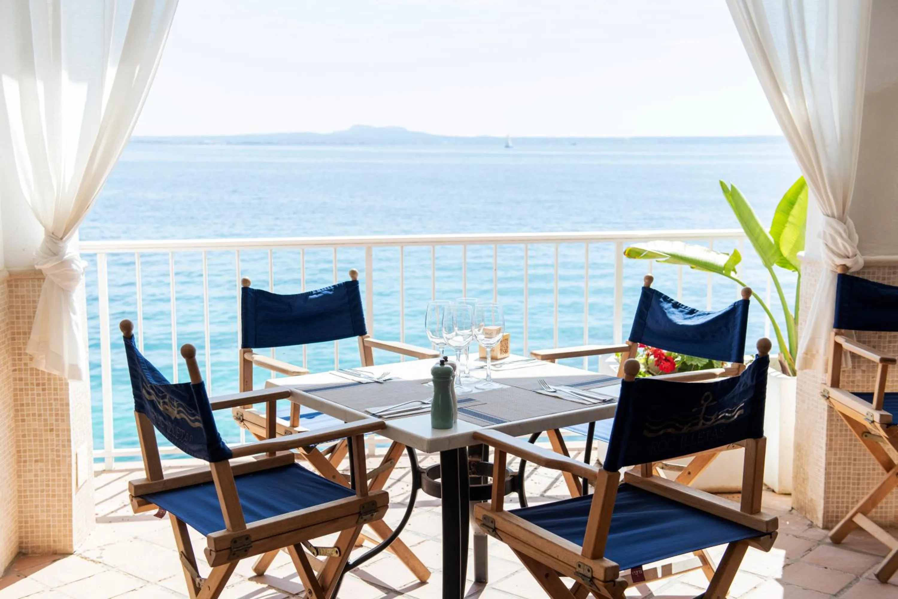 Restaurant/places to eat in Hotel ROC Illetas & SPA