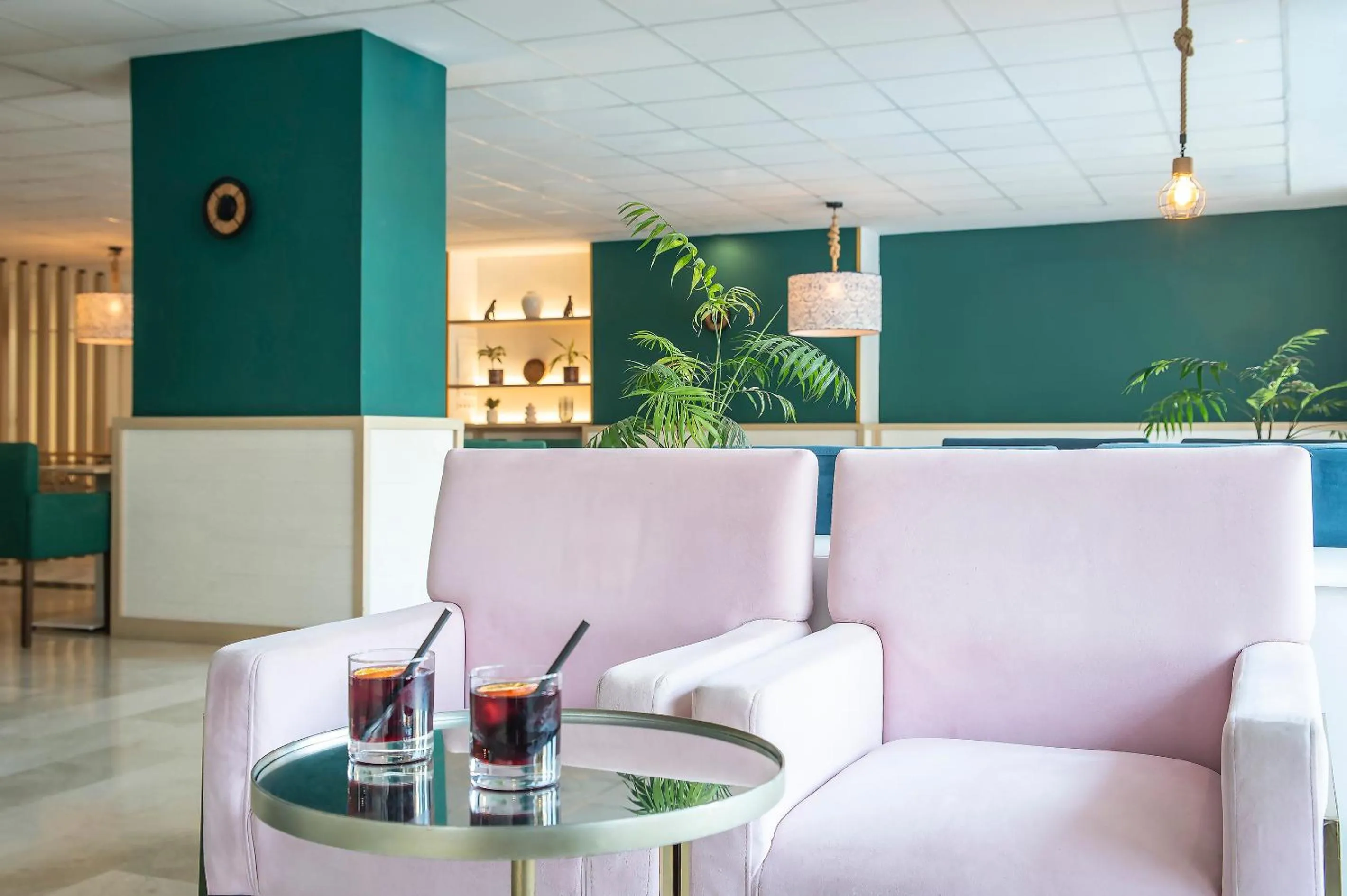 Food and drinks in Hotel Costa Málaga - Adults Recommended - by Pierre & Vacances