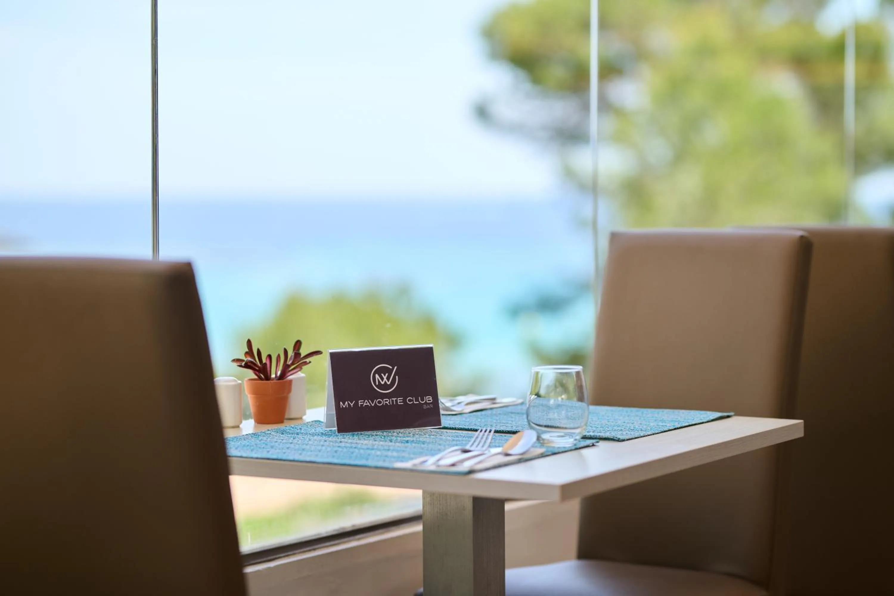 Dining area in AluaSoul Carolina - Adults Only