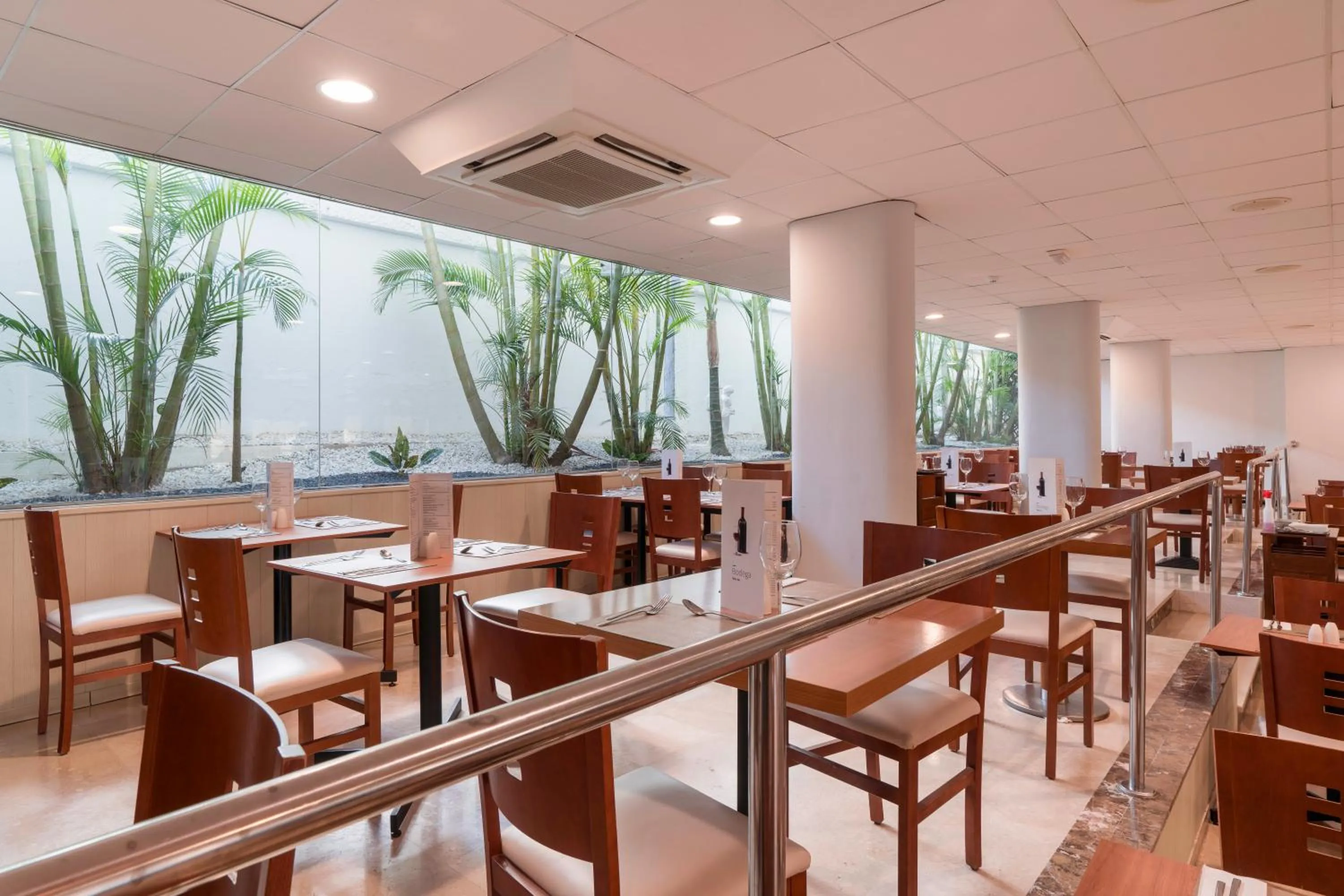 Restaurant/places to eat in Aluasun Lago Rojo - Adults recommended