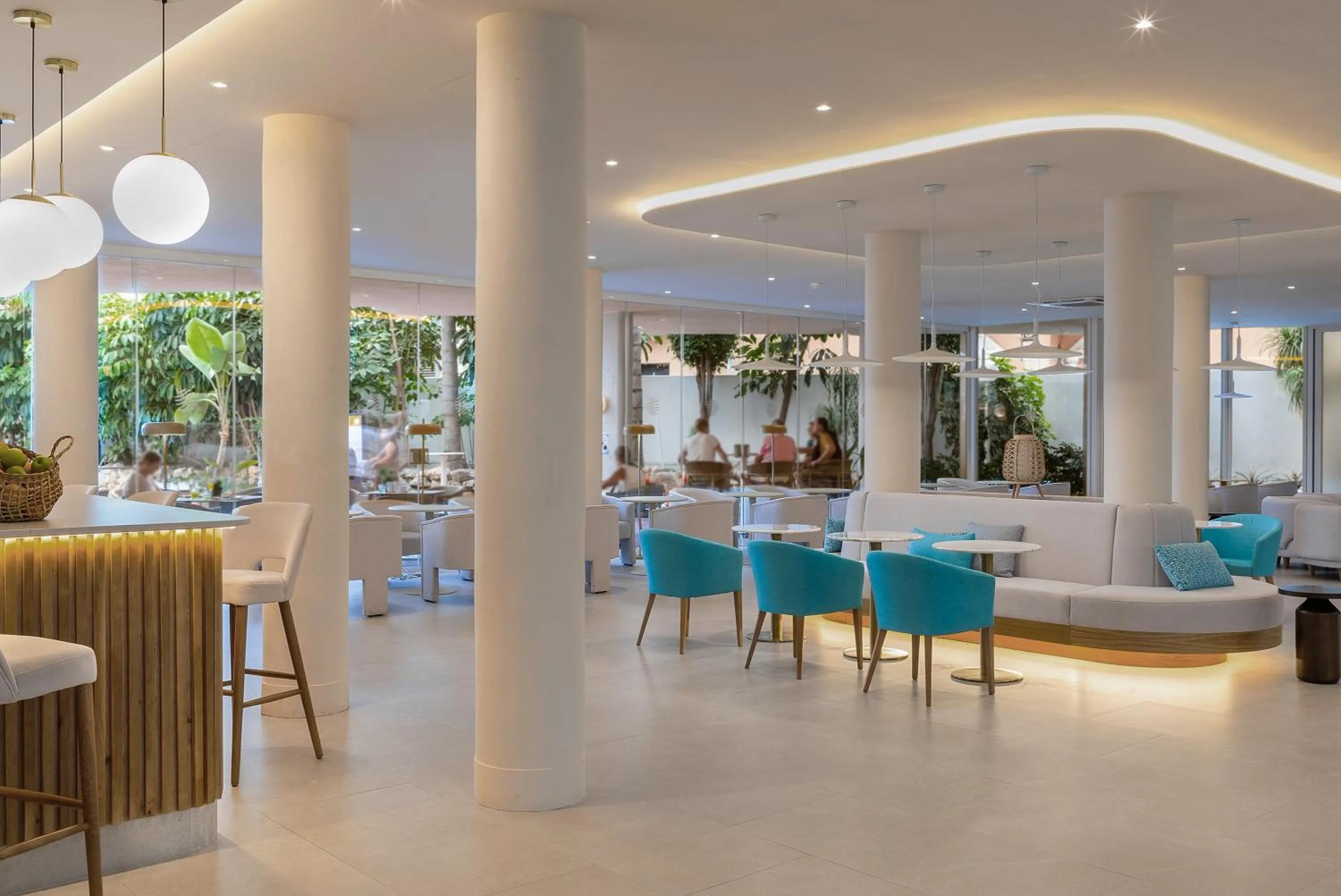 Restaurant/places to eat in Aluasun Lago Rojo - Adults recommended