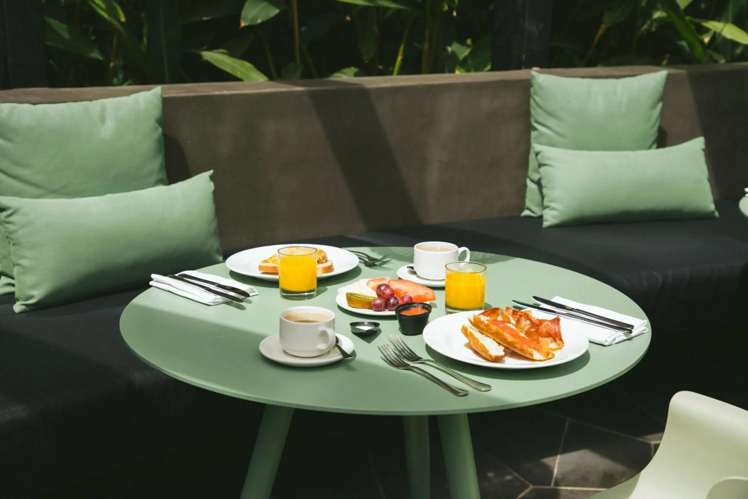 Restaurant/places to eat in Salobre Hotel Resort & Serenity Restaurant/places to eat in Salobre Hotel Resort & Serenity