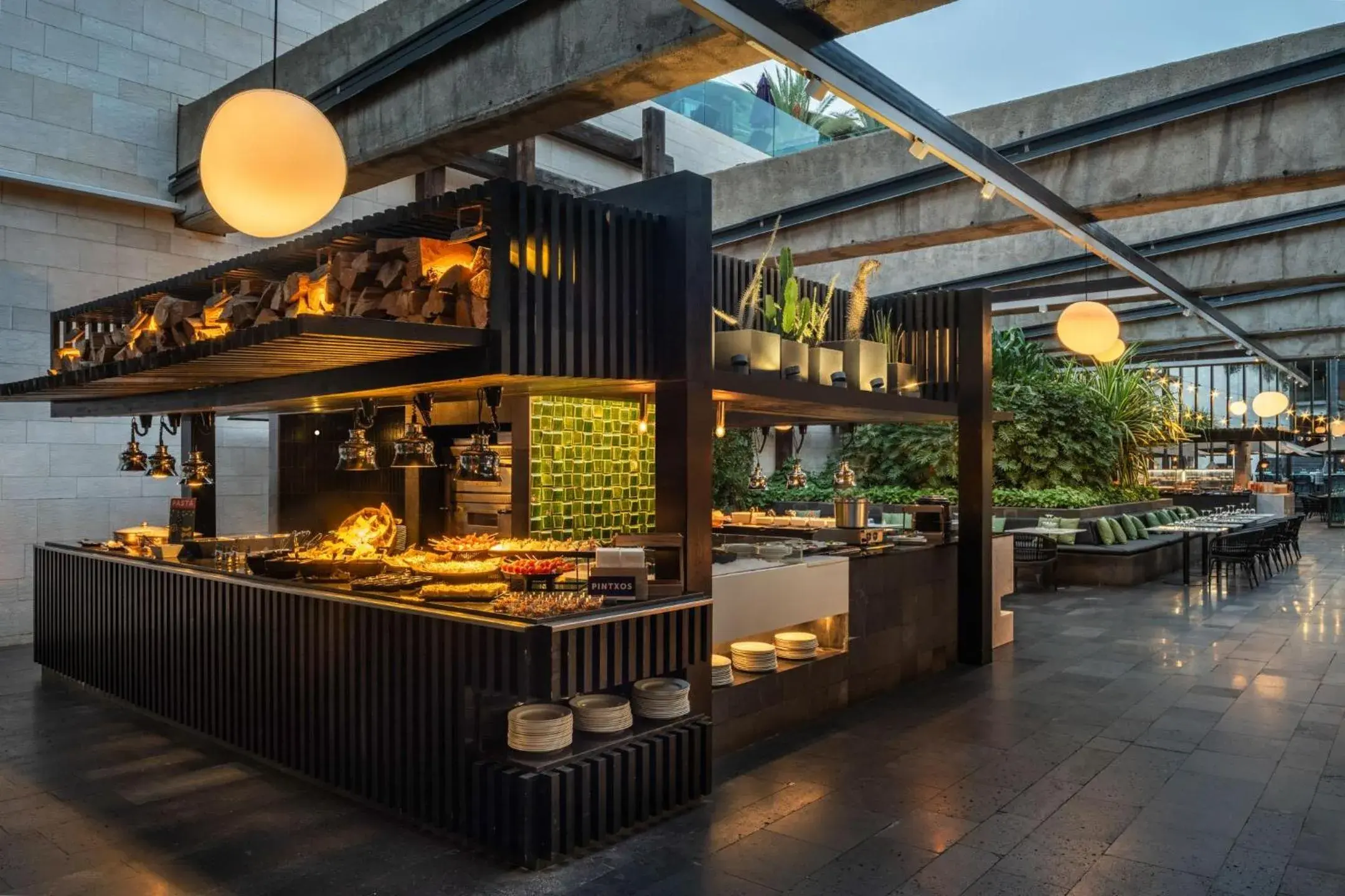 Restaurant/places to eat in Salobre Hotel Resort & Serenity Restaurant/places to eat in Salobre Hotel Resort & Serenity