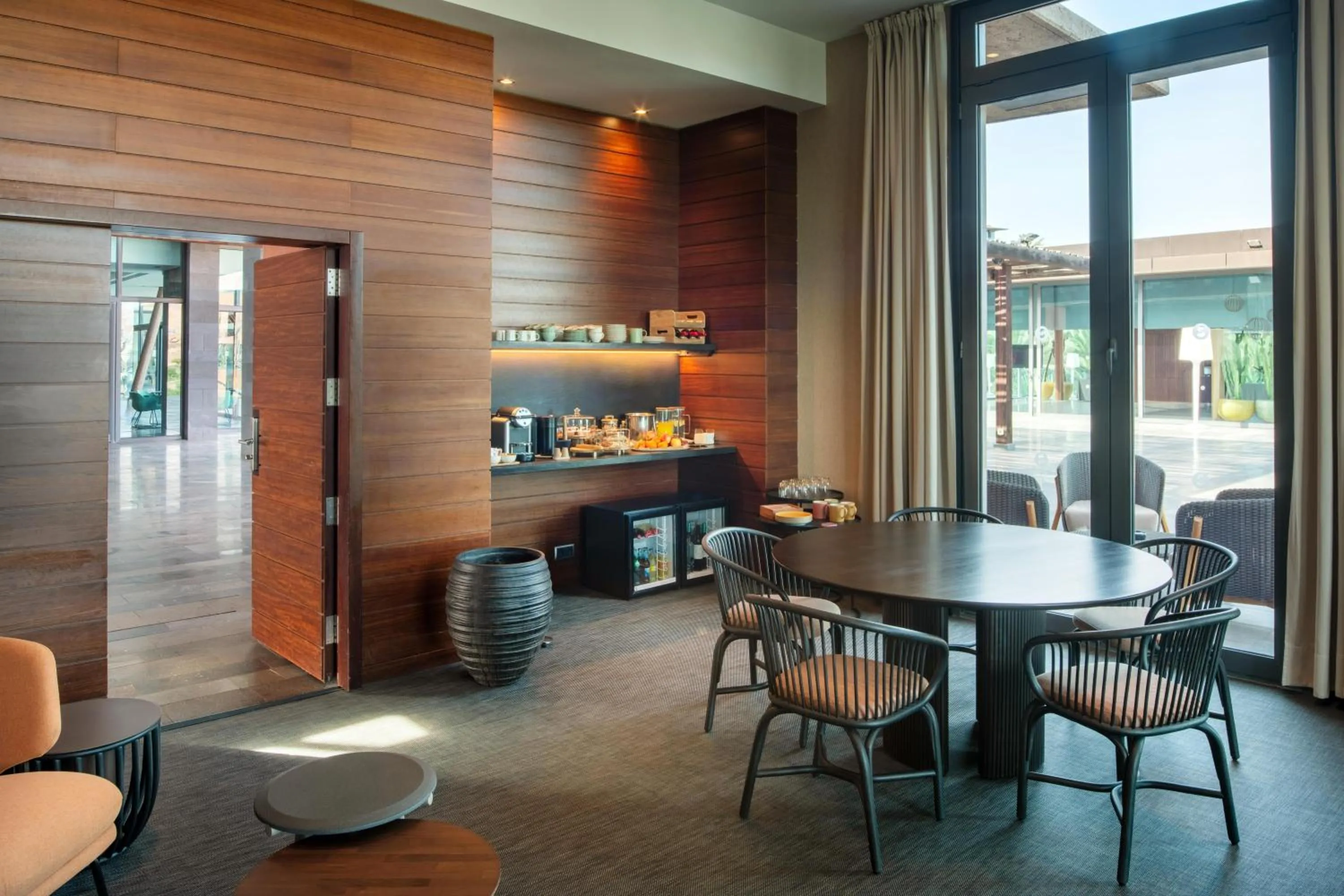 currency exchange in Salobre Hotel Resort & Serenity