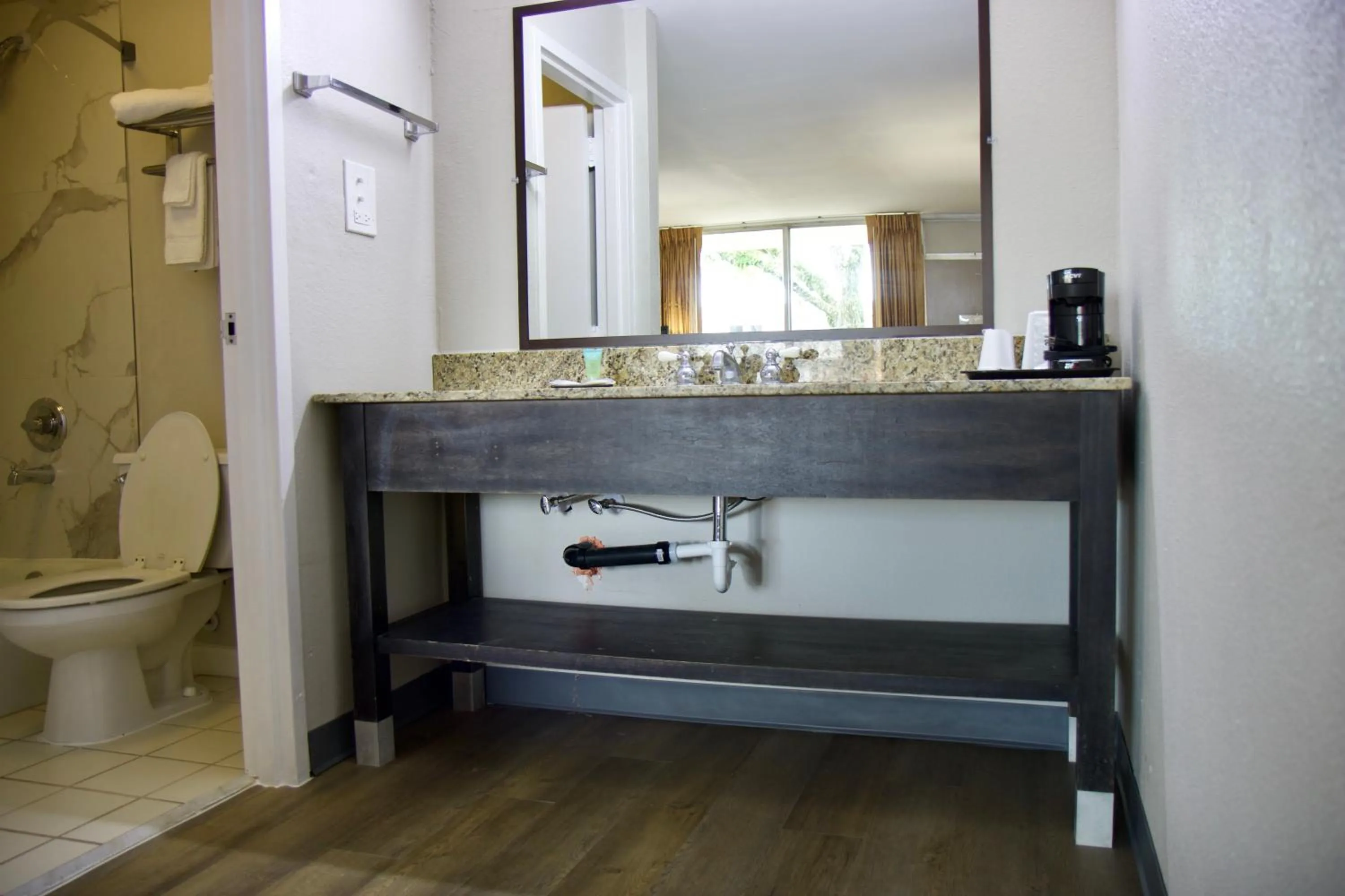 Heritage Inn and Suites