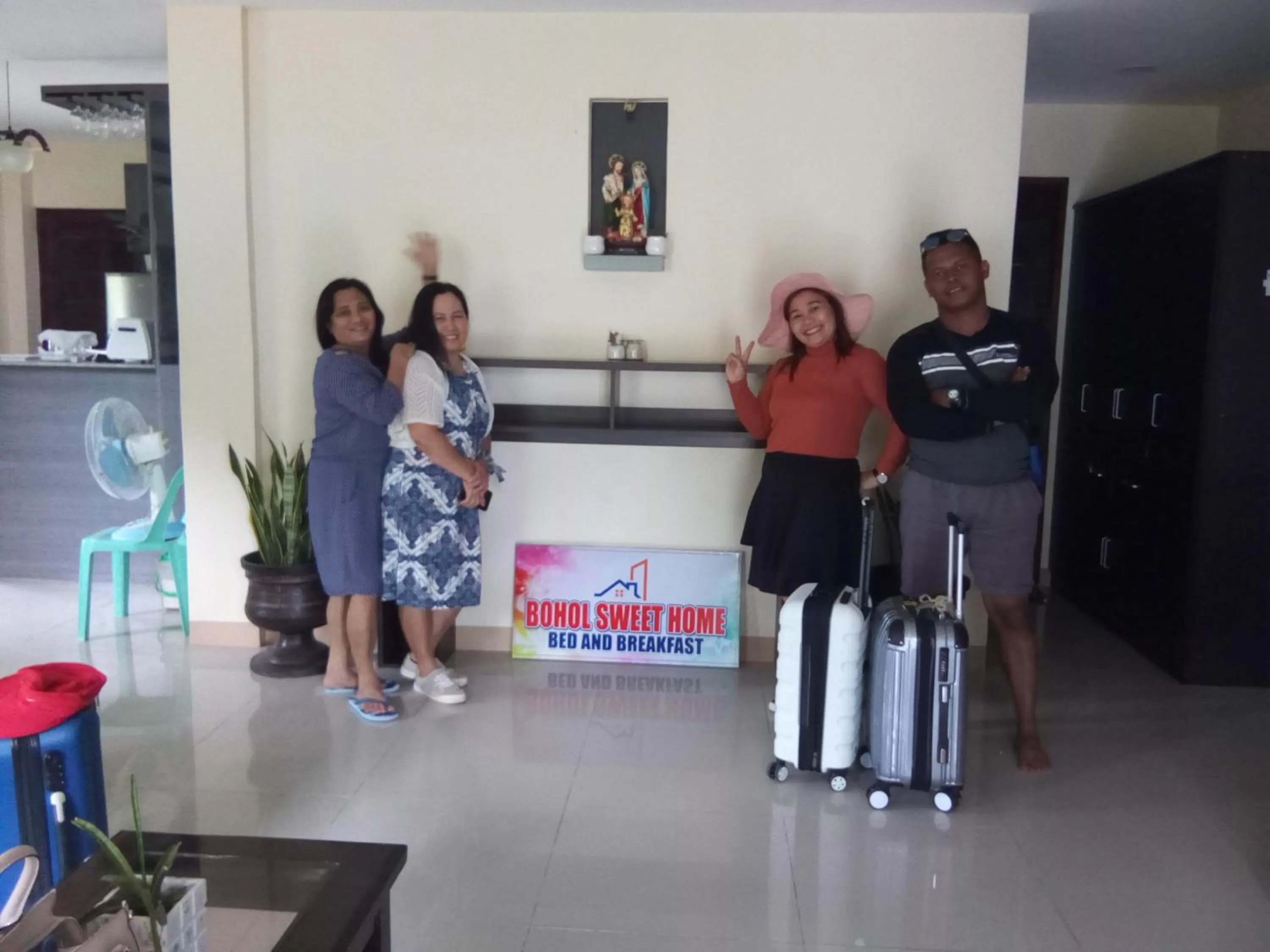 group of guests in Bohol Sweet Home