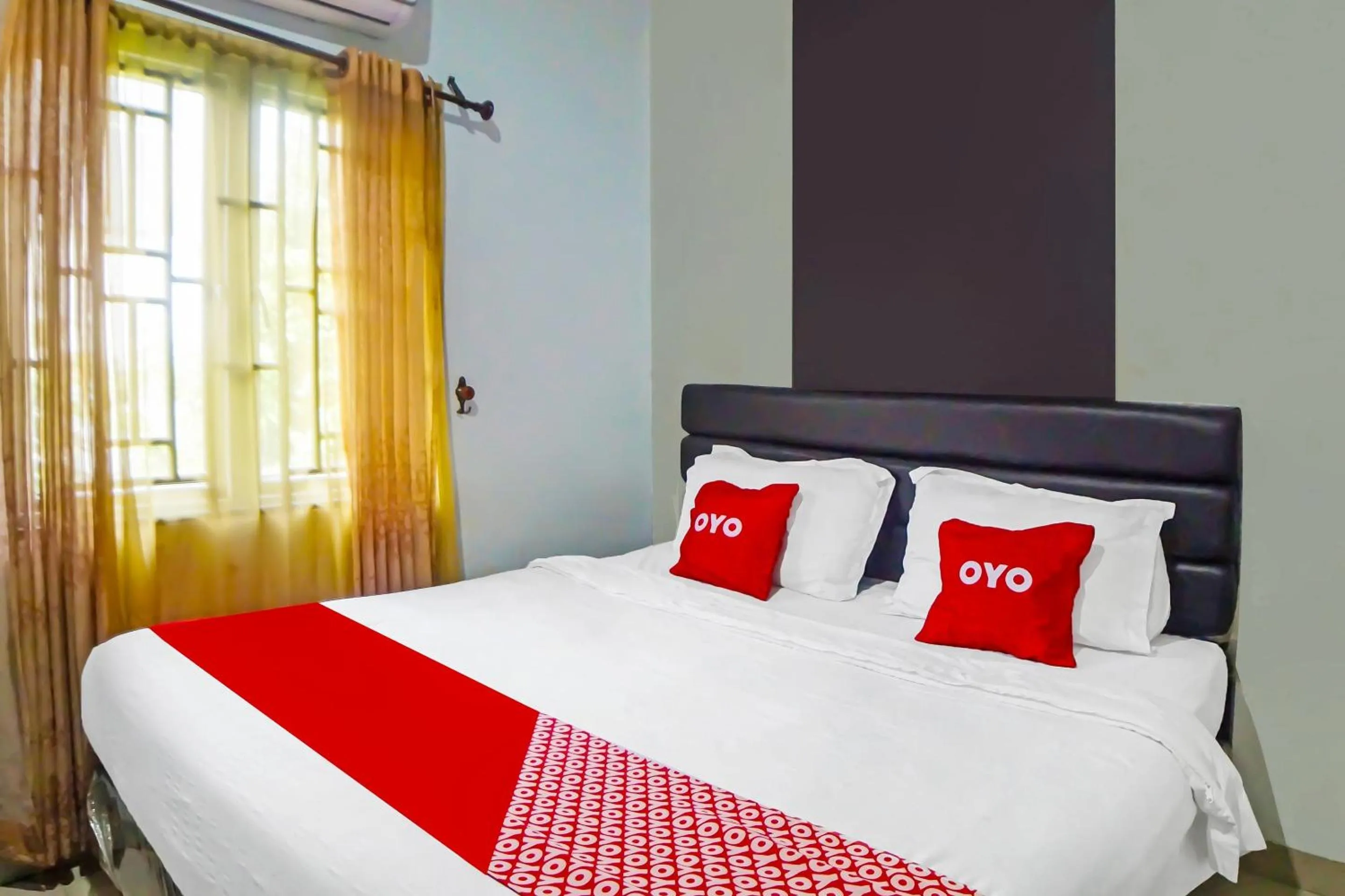 Bedroom, Bed in Hotel O Abadi Hotel