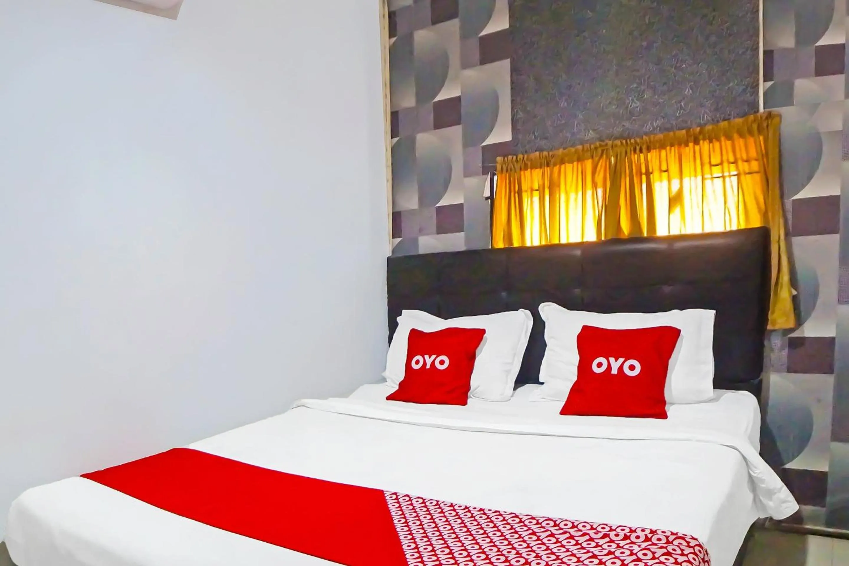 Bedroom, Bed in Hotel O Abadi Hotel