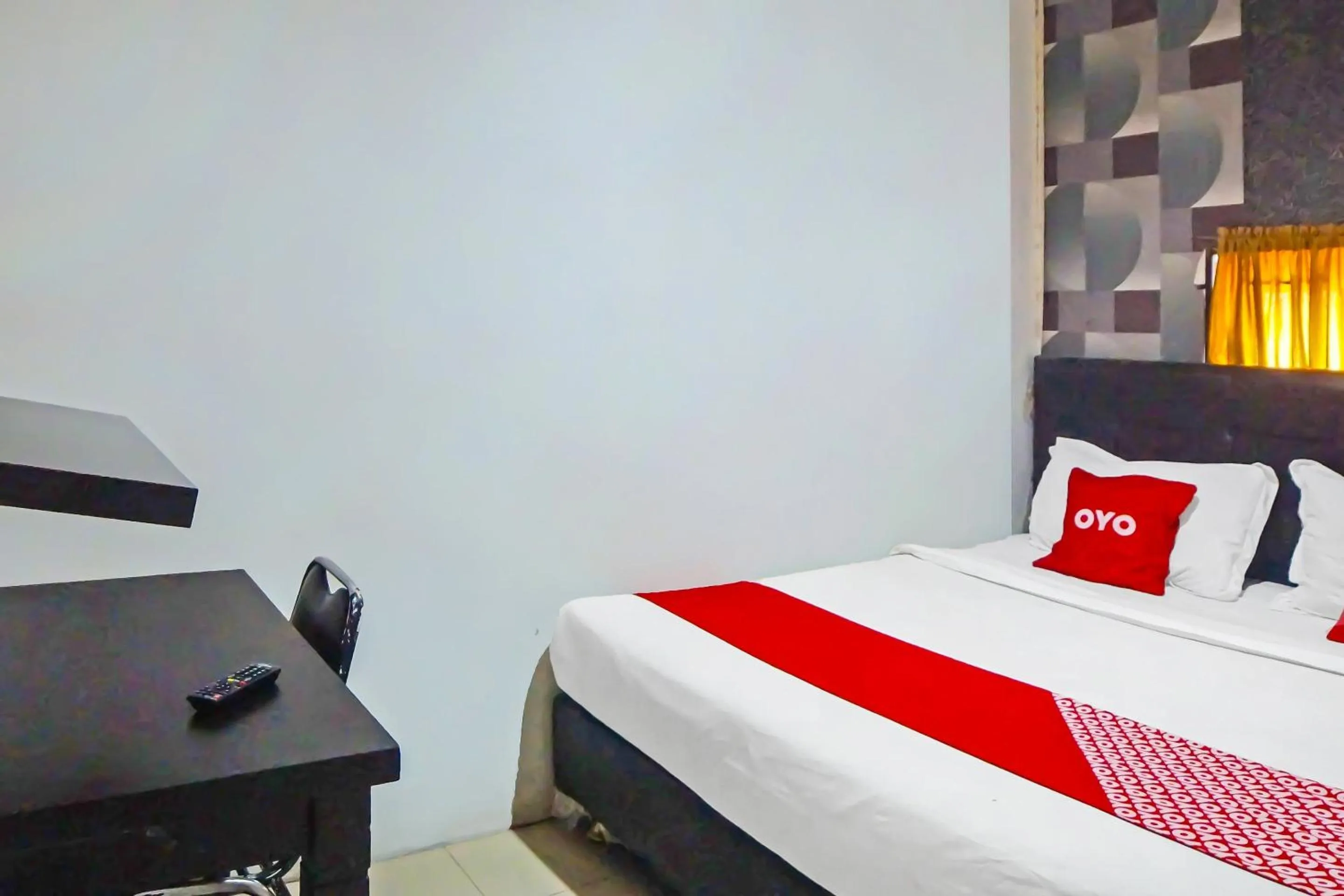 Bedroom, Bed in Hotel O Abadi Hotel