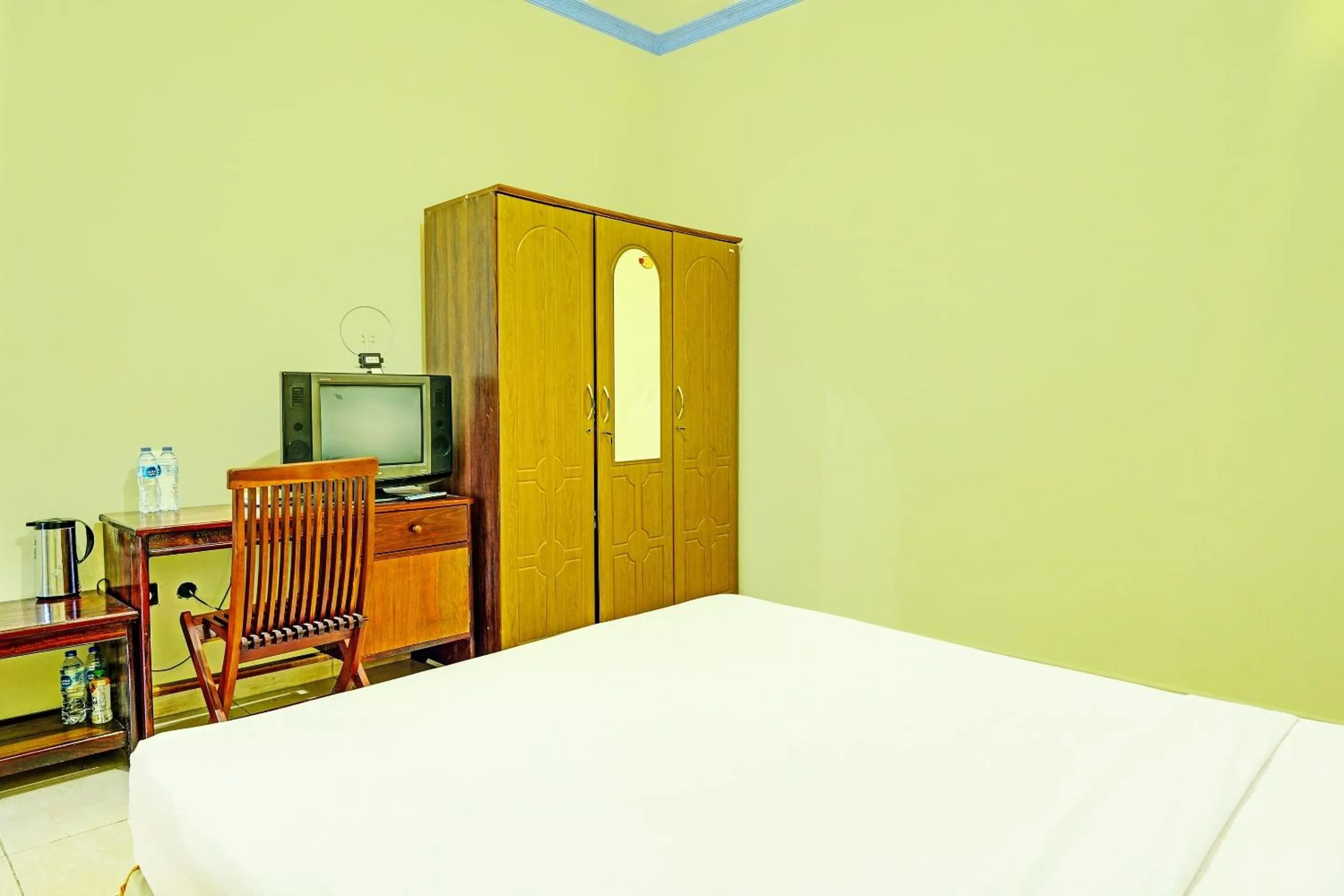 Bedroom, Bed in OYO 91973 Green Hotel Near Polsek Sabangau