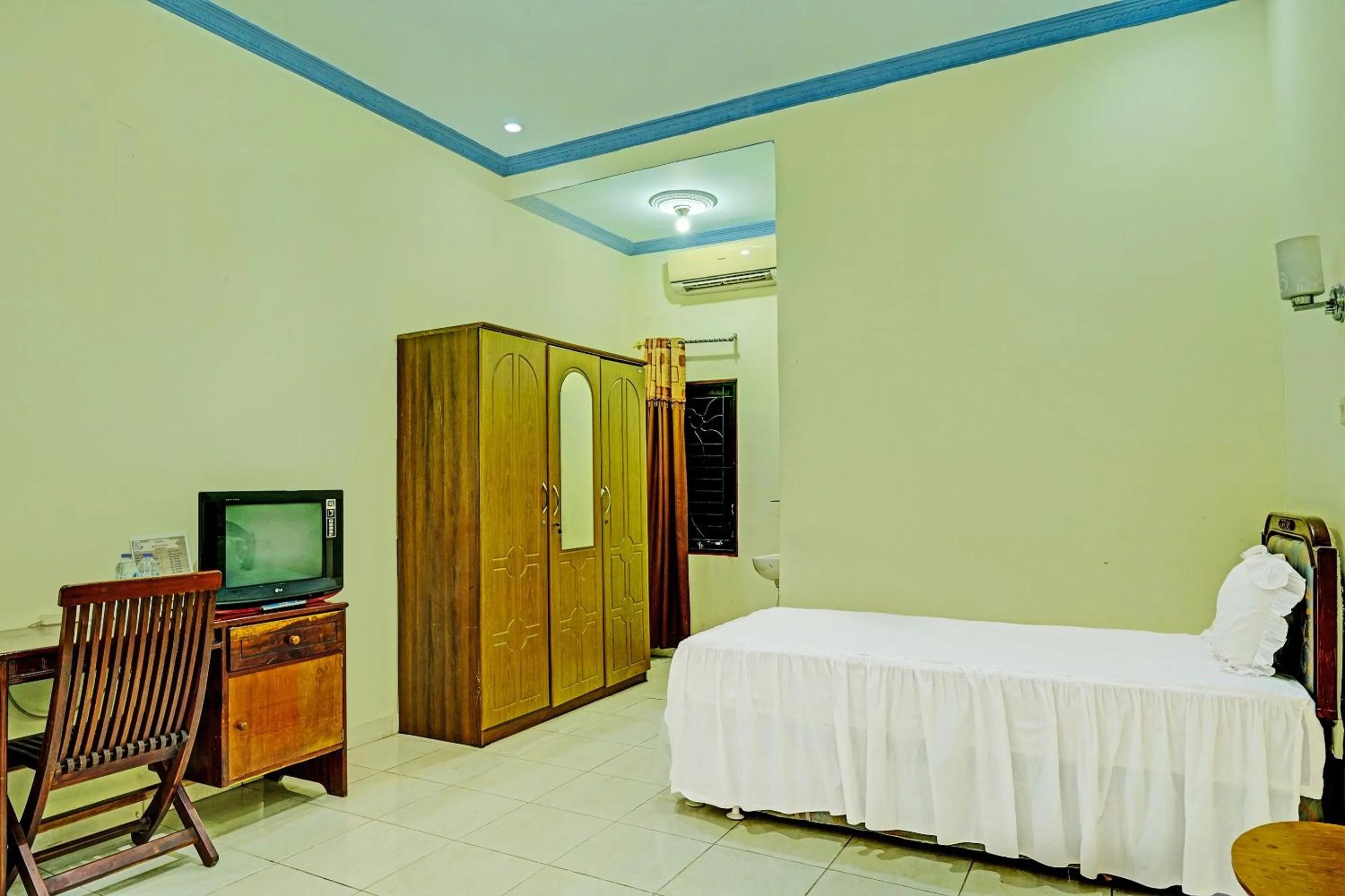 Bedroom, Bed in OYO 91973 Green Hotel Near Polsek Sabangau