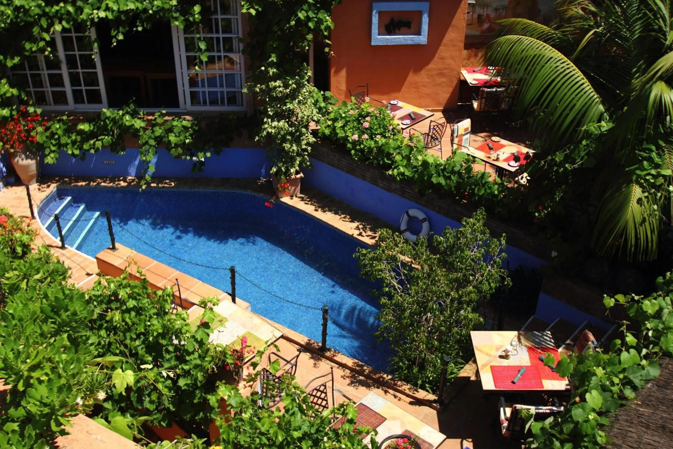Swimming pool in Hotel Amanhavis
