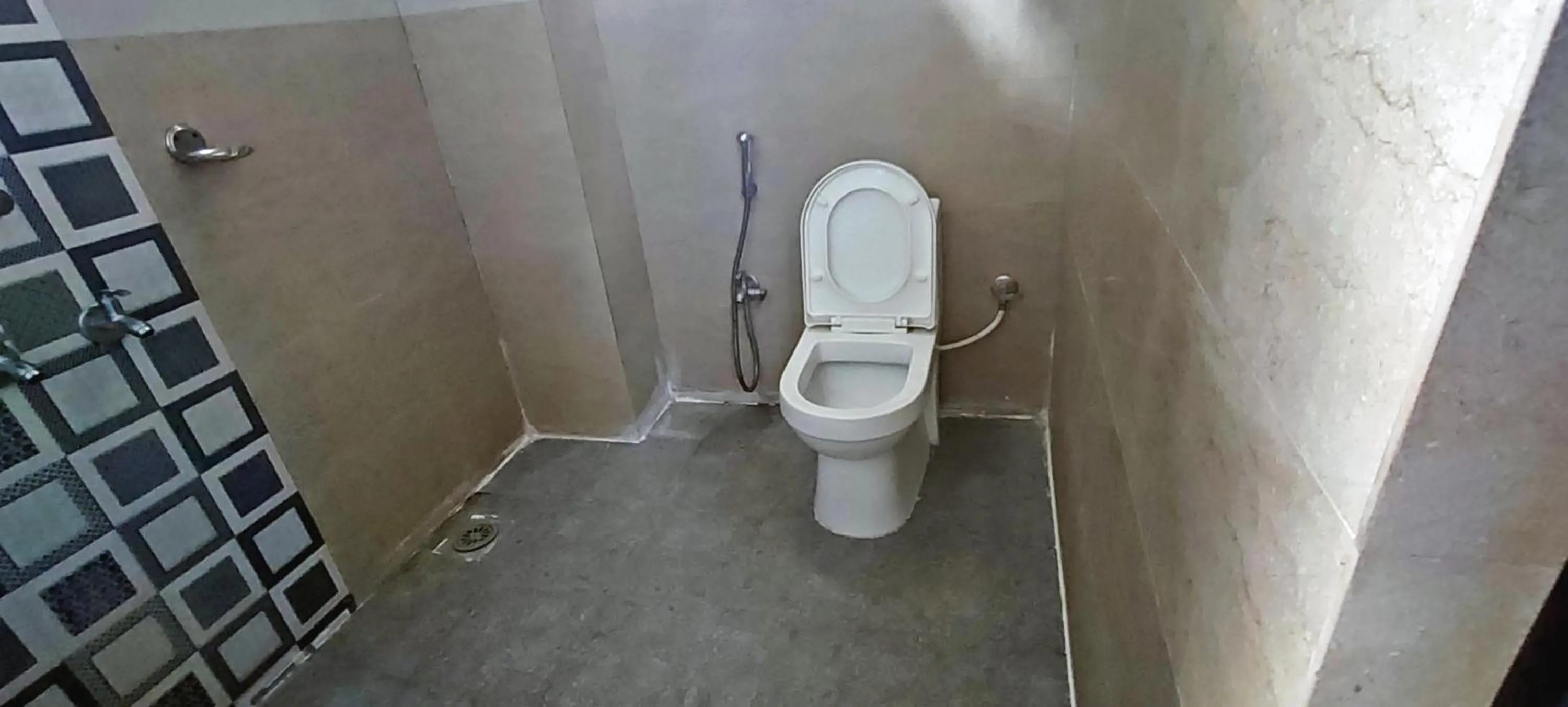 Bathroom in Hotel Keerthi