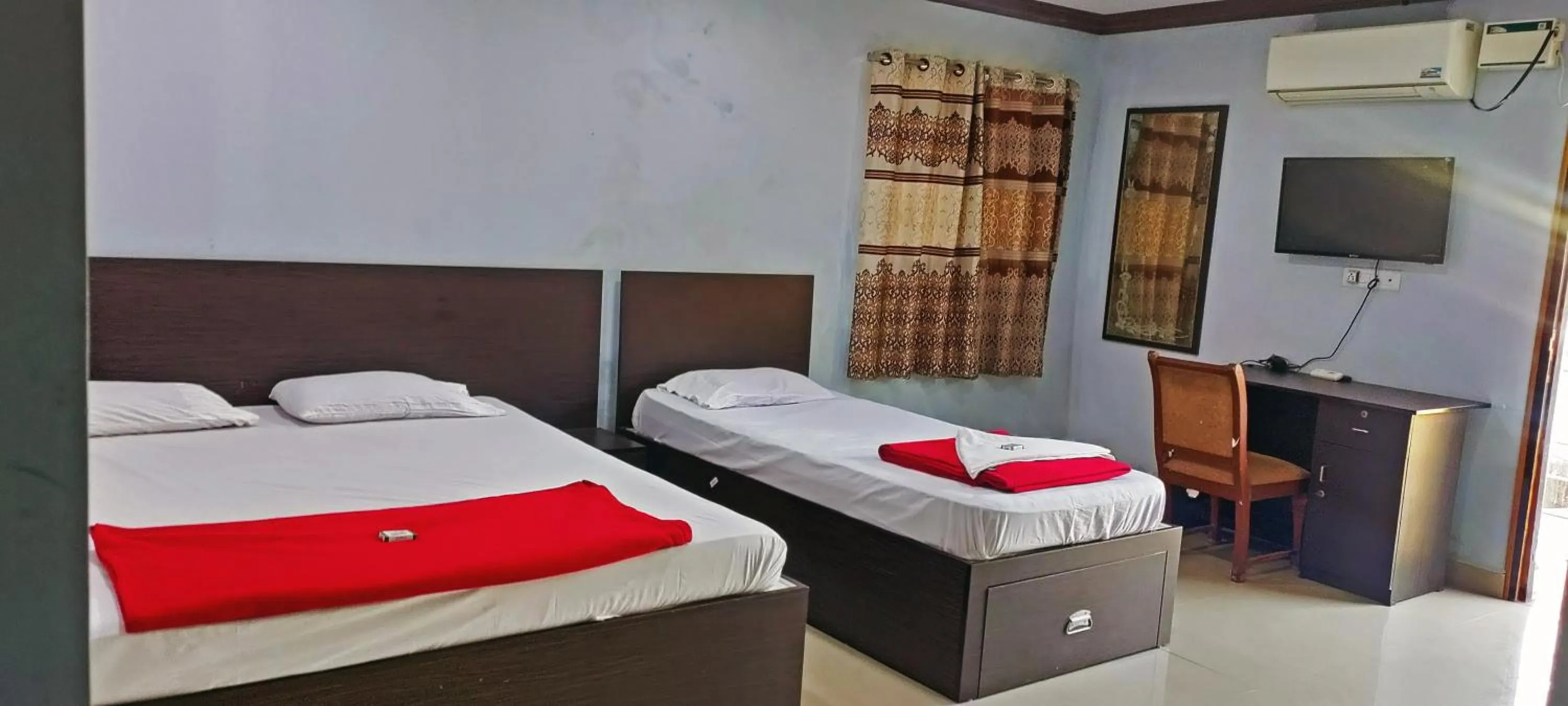 Bedroom in Hotel Keerthi