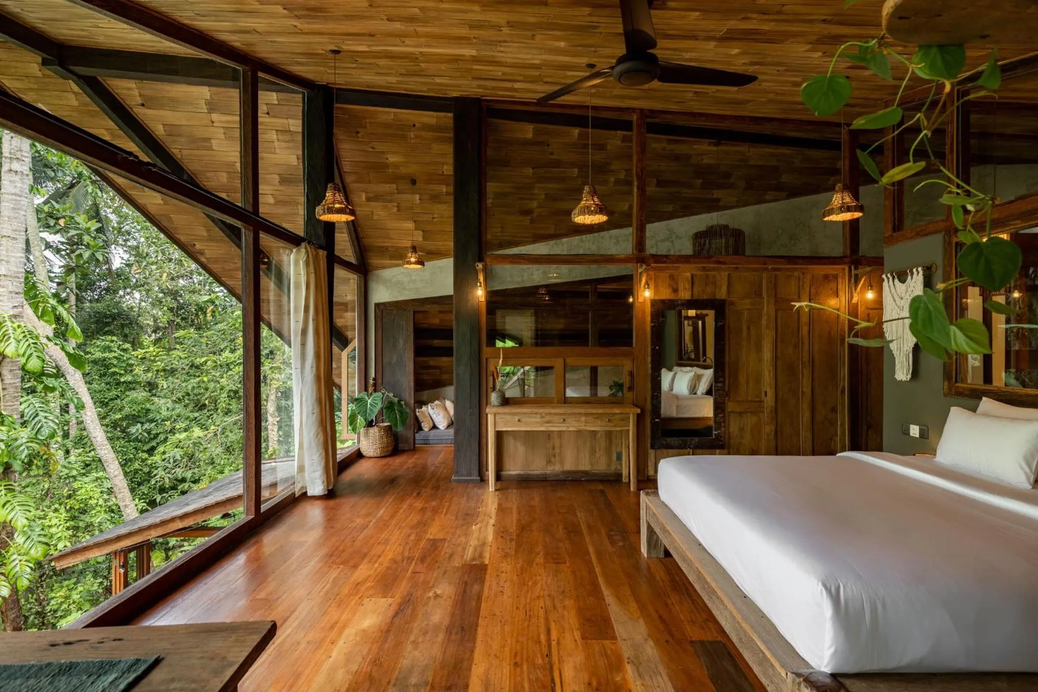 Bed in Casa Pohon Ubud