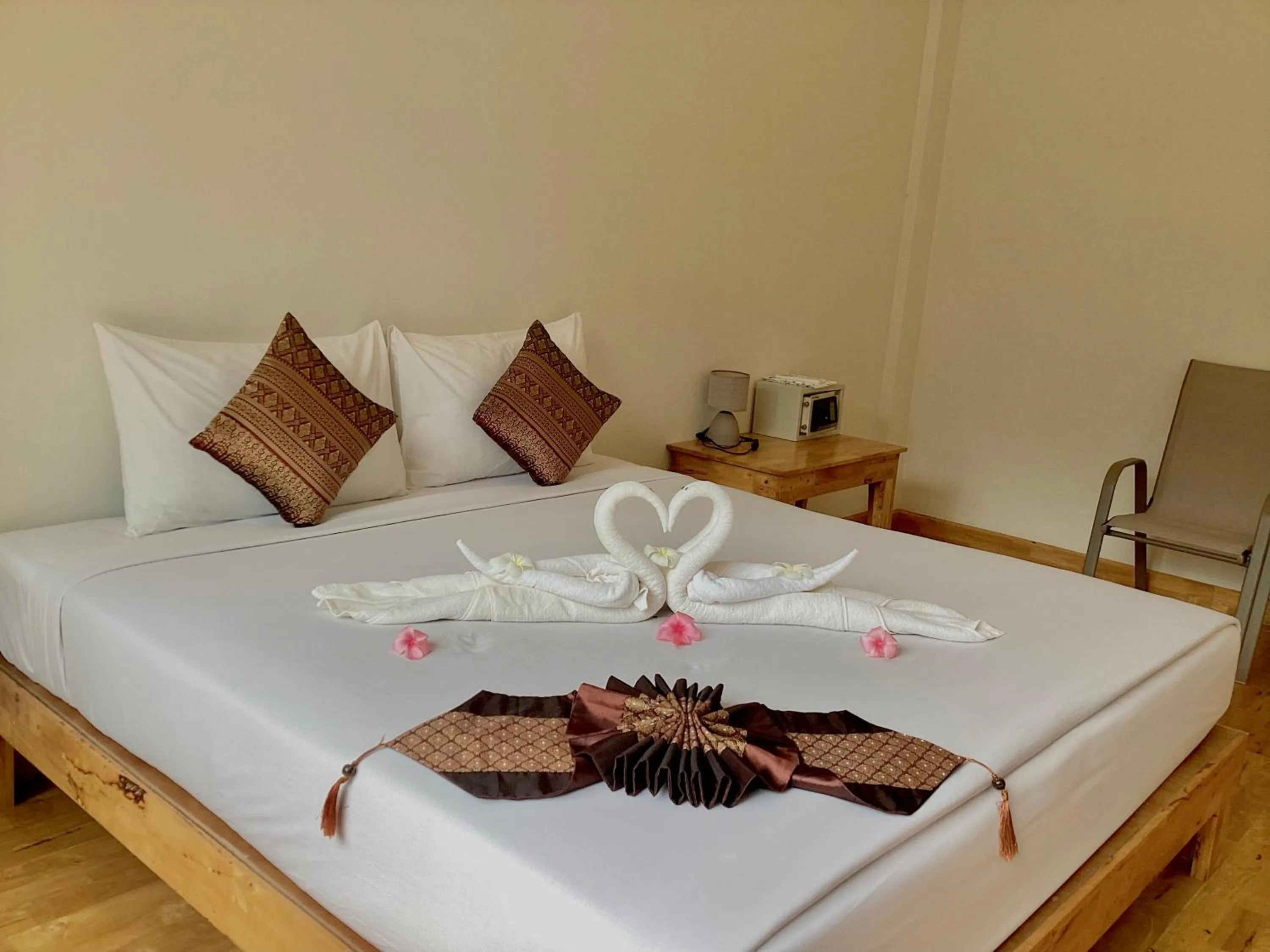 Bed in KOHMOOK THE SUN GREAT RESORT