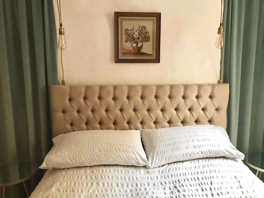 Bed in Beachfront apartment with wood burner & courtyard