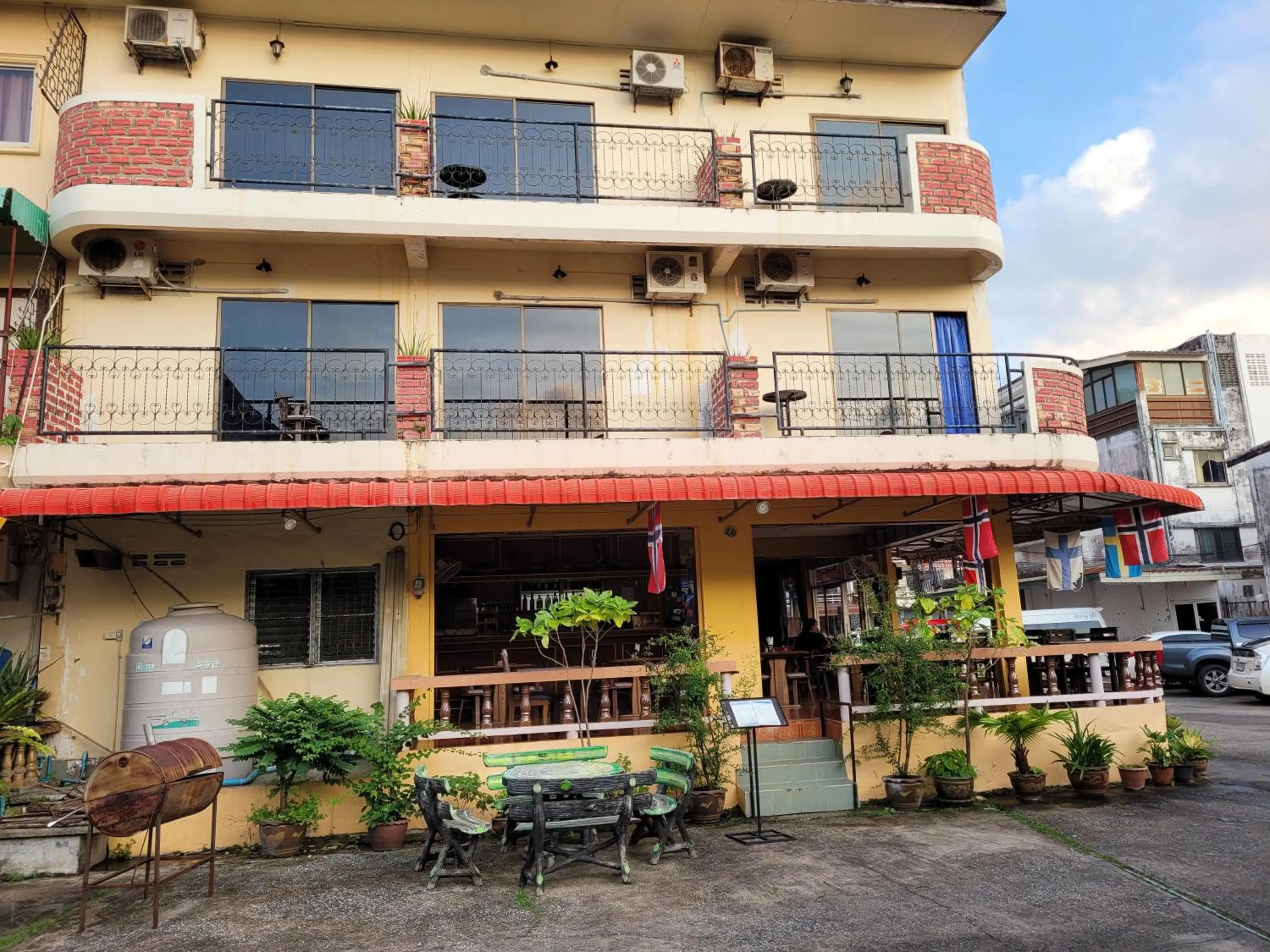 Property building in 2 Vikings Guesthouse