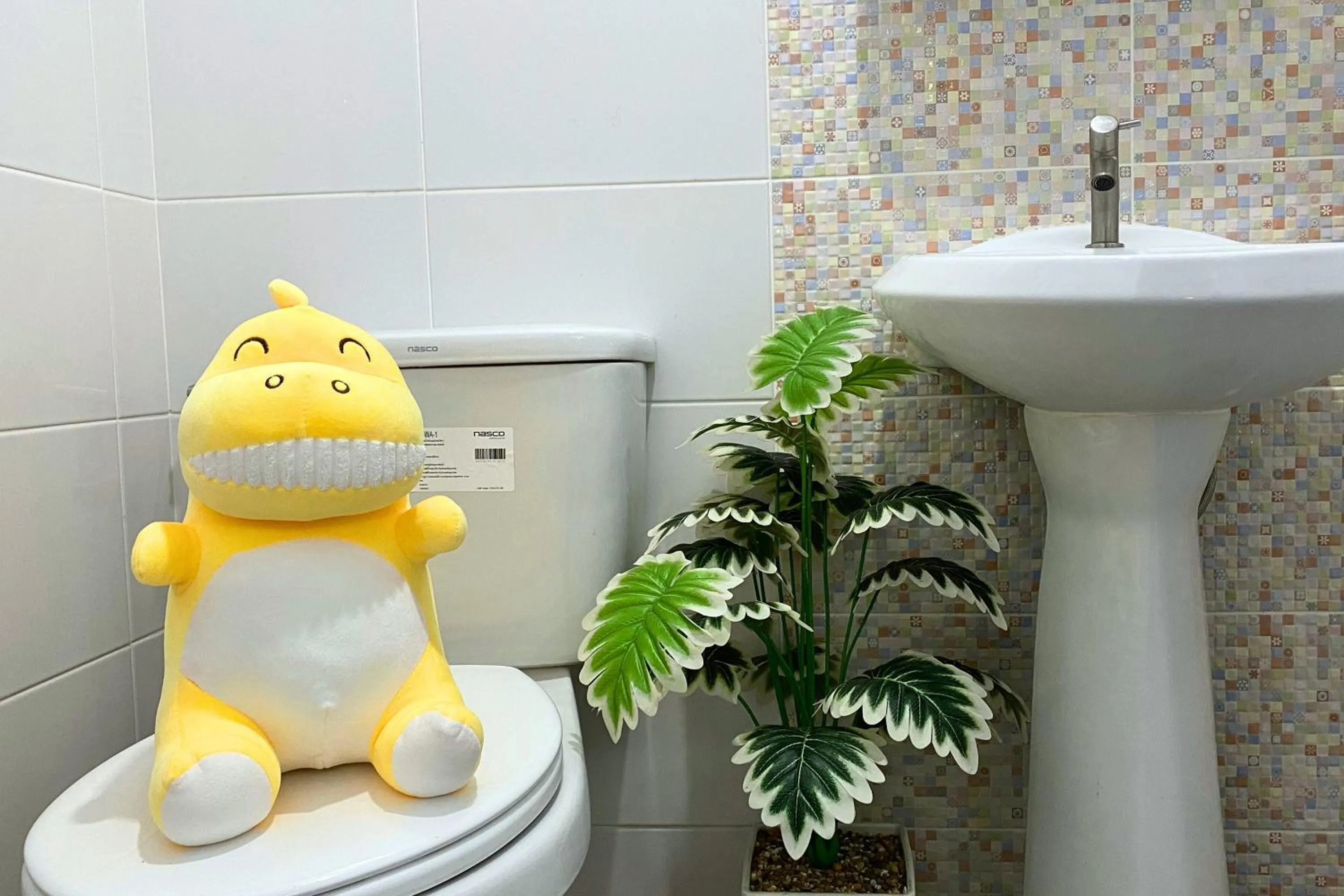 Toilet in Grand Sansook Omnoi