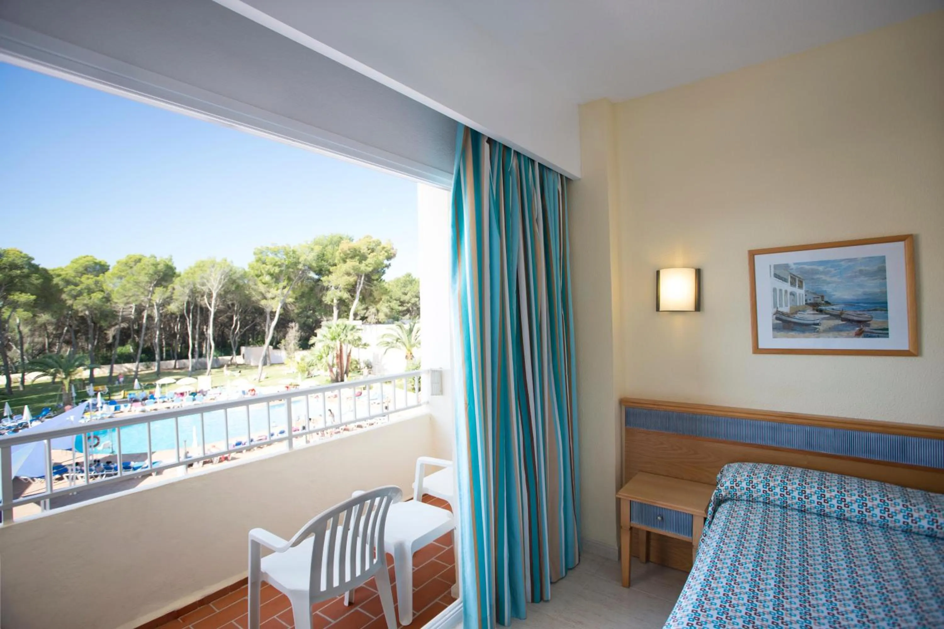 Photo of the whole room, Bed in Invisa Ereso All Inclusive