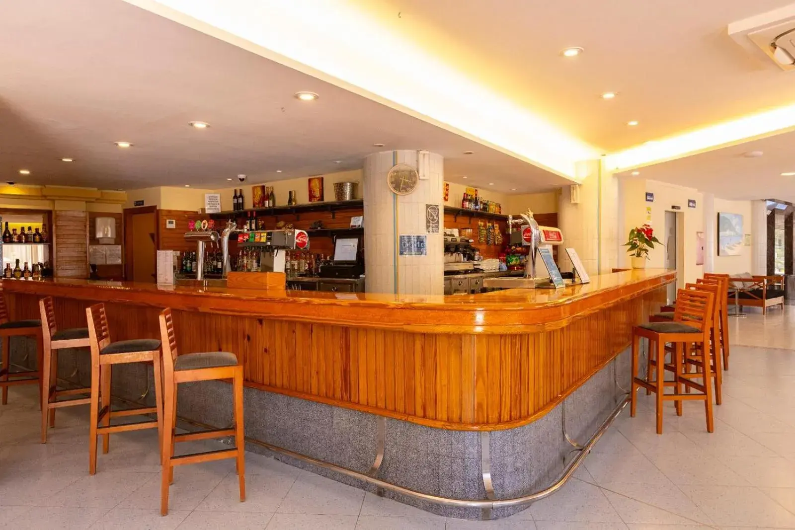 Lounge or bar in Invisa Ereso All Inclusive Lounge or bar in Invisa Ereso All Inclusive
