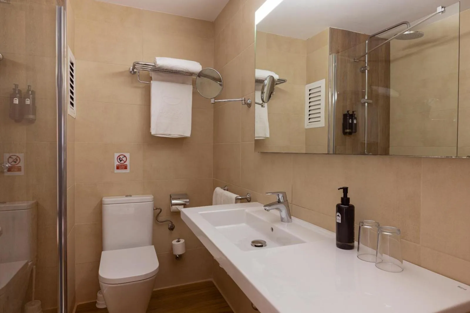 Bathroom in Invisa Ereso All Inclusive