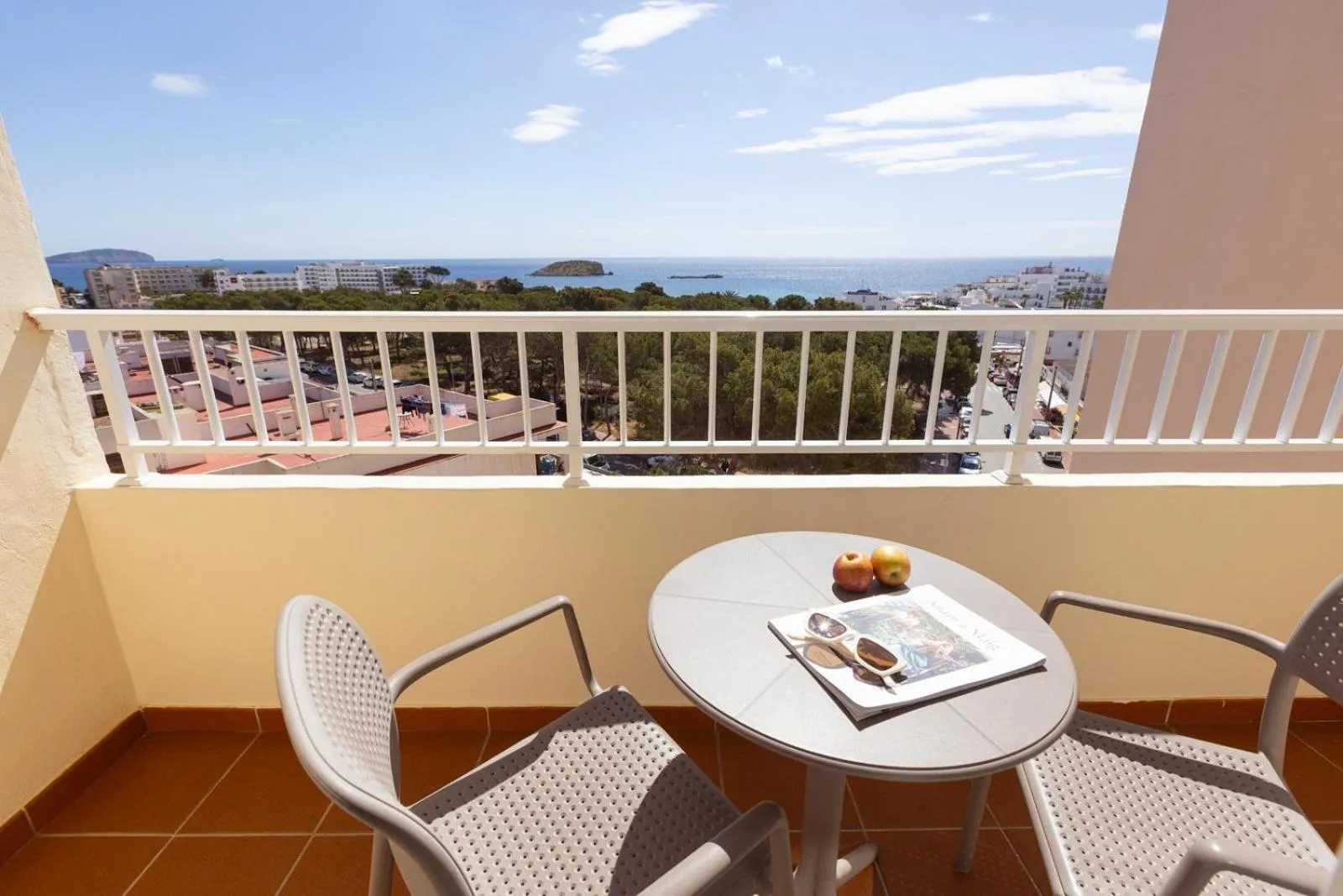 Photo of the whole room in Invisa Ereso All Inclusive