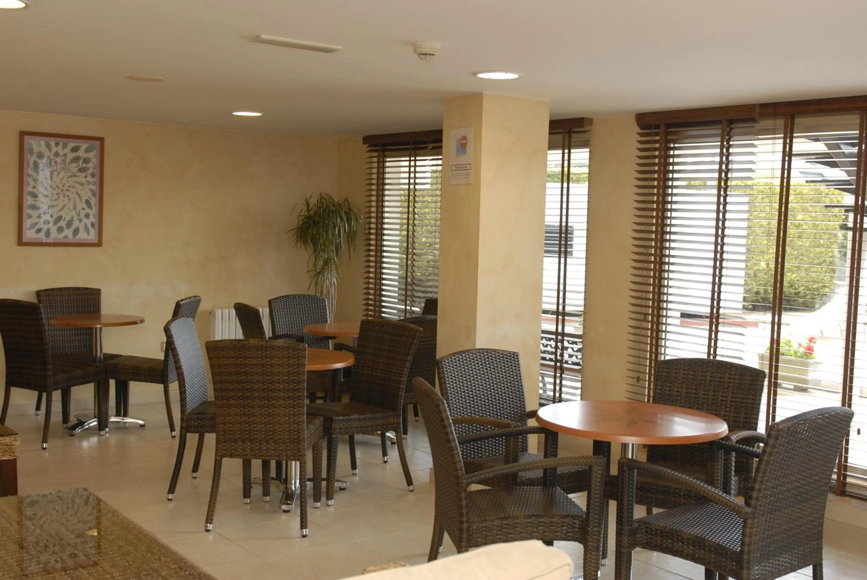 Communal lounge/ TV room in Hotel Troncoso