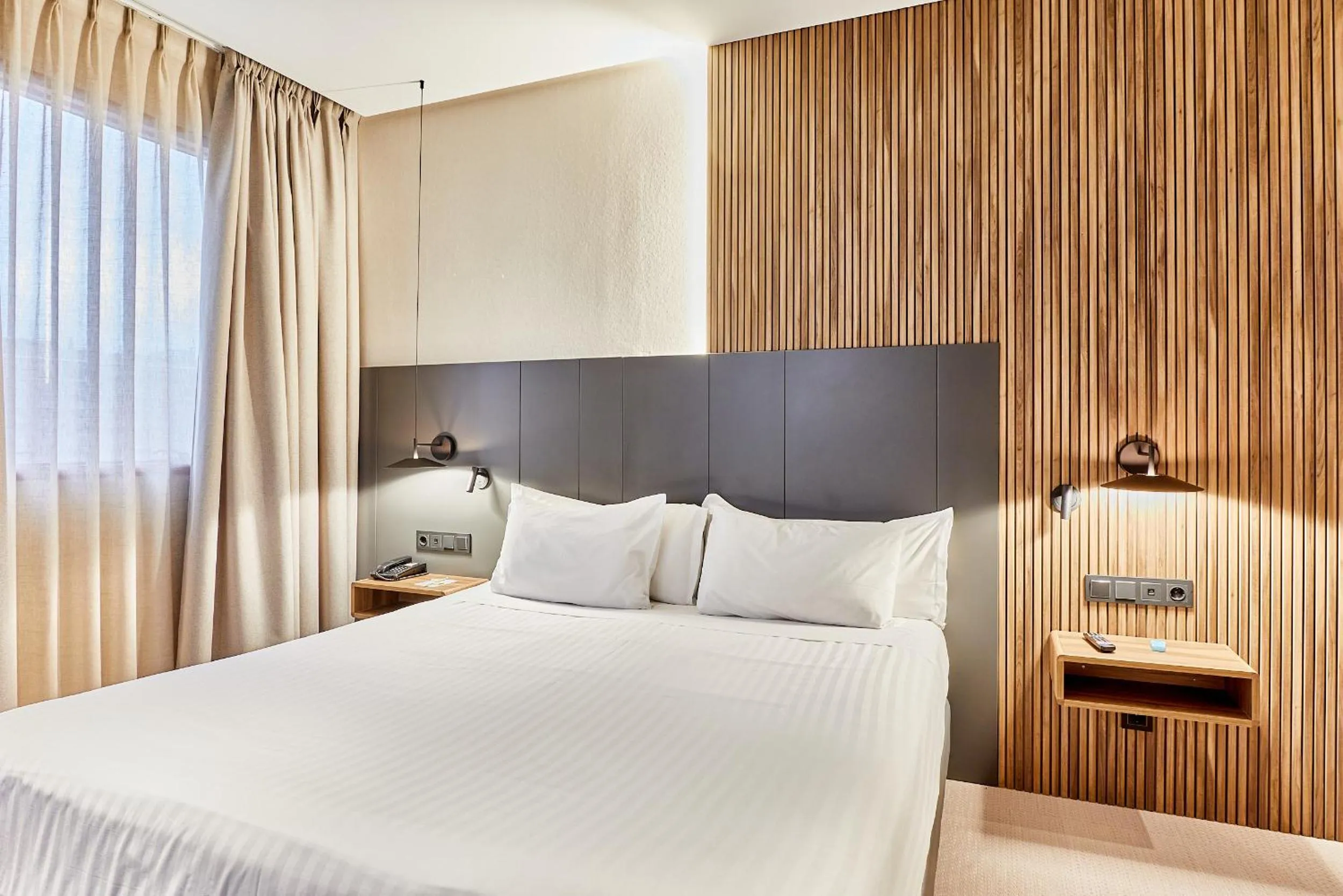 Bedroom, Bed in Silken Ciudad Gijón